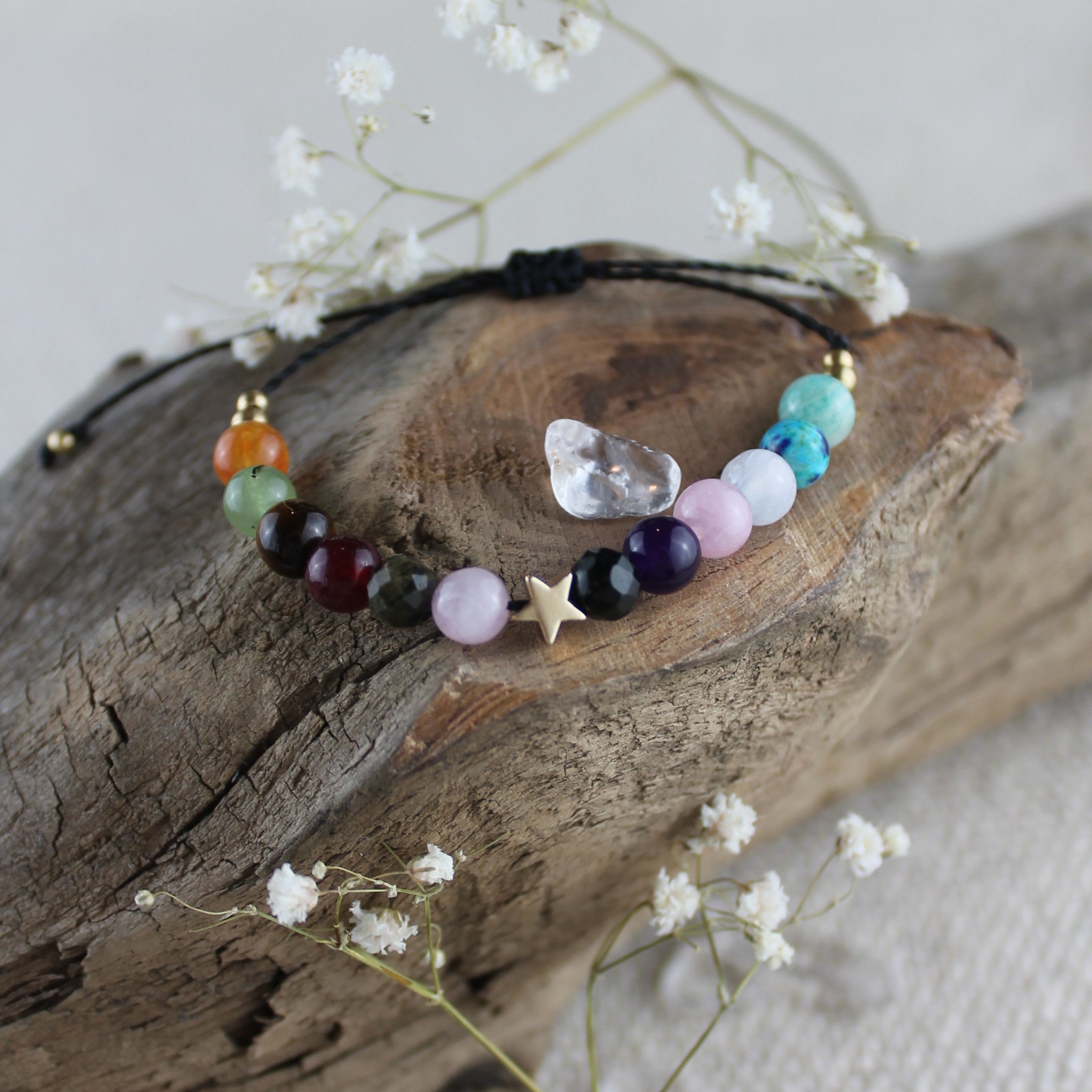 Rauhnacht Edelsteinarmband Makramee personalisiert mit Stern gold- oder silberfarben