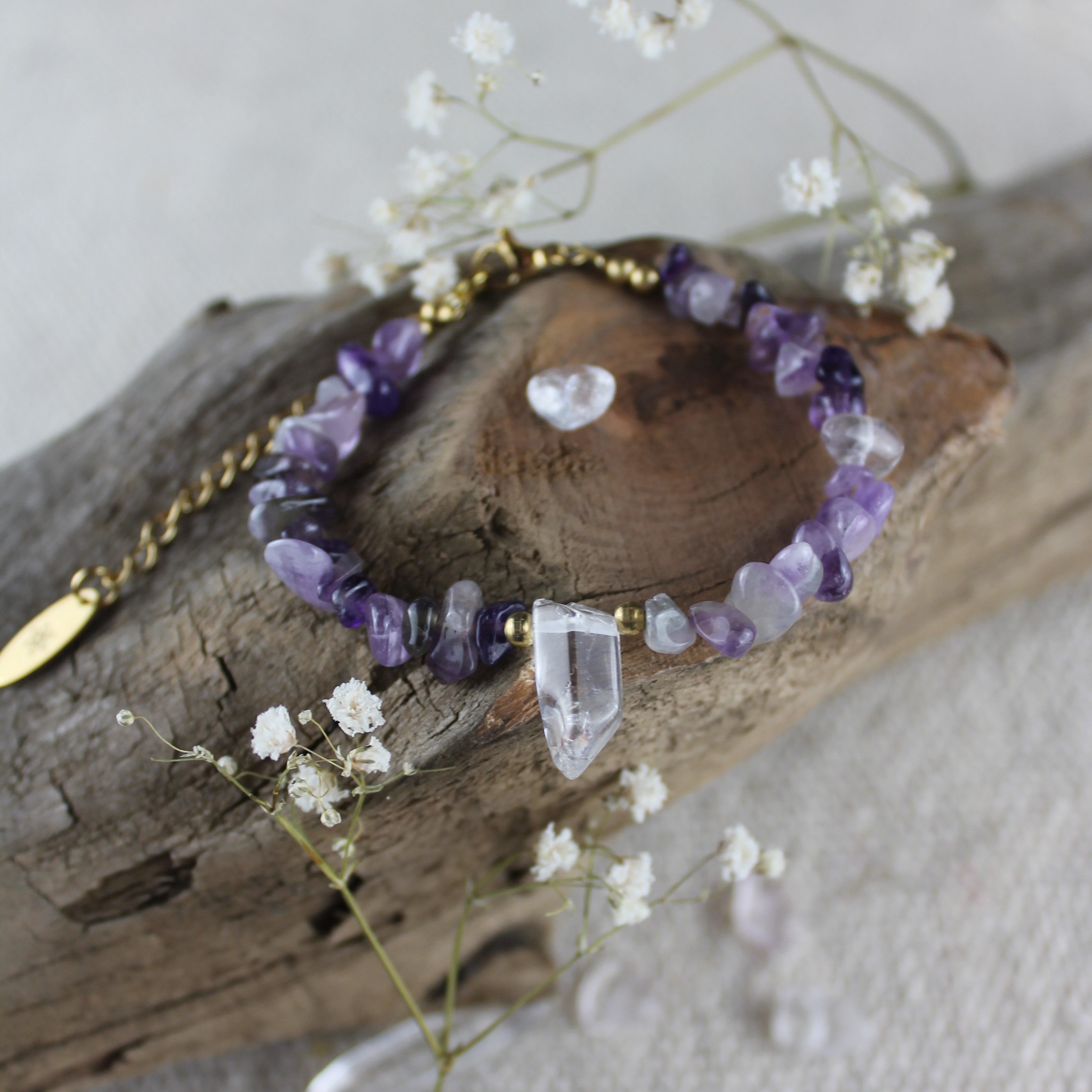 Amethyst Splitter mit Bergkristallspitze Edelsteinarmband mit Verschluss goldfarben