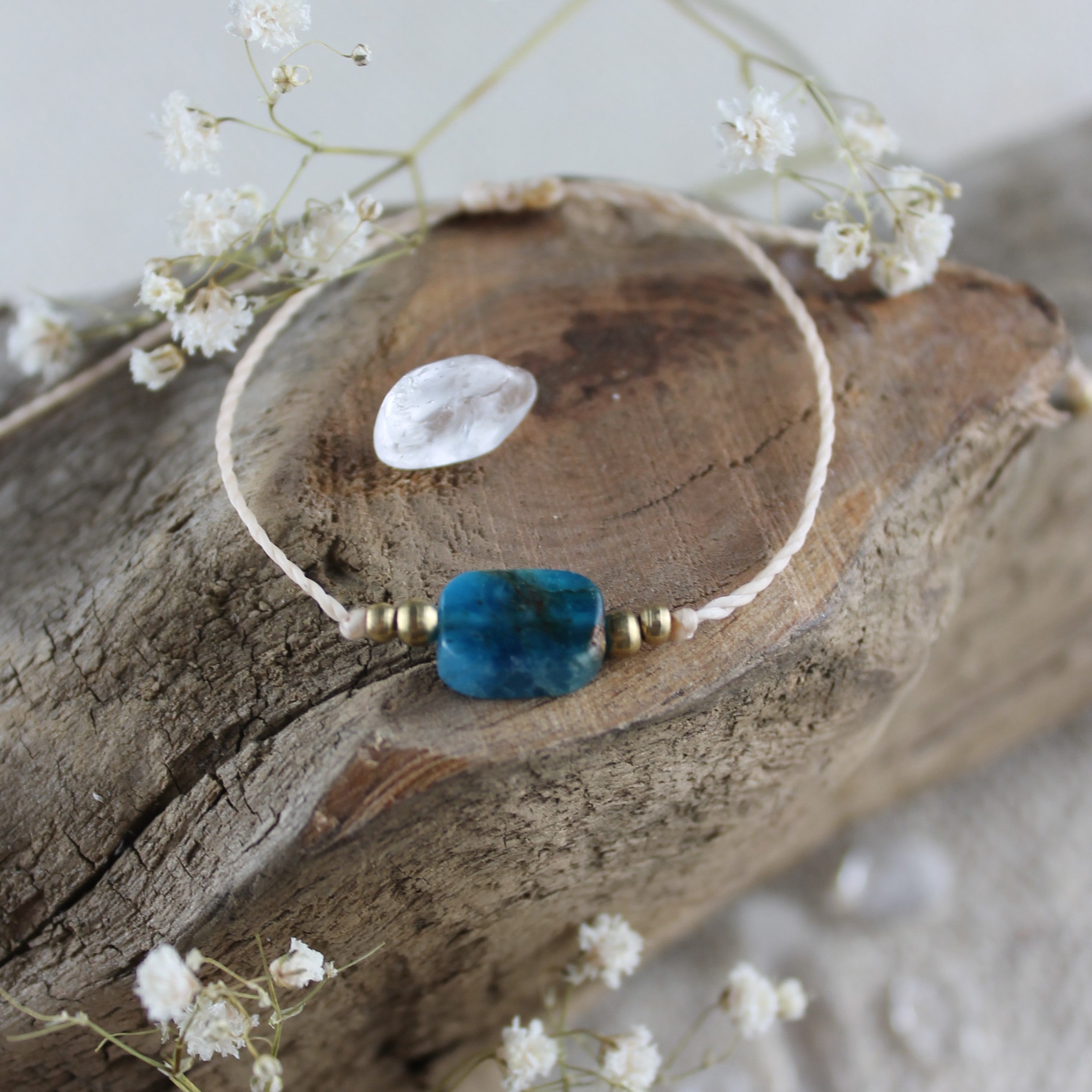 Apatit pur Edelsteinarmband Makramee goldfarben