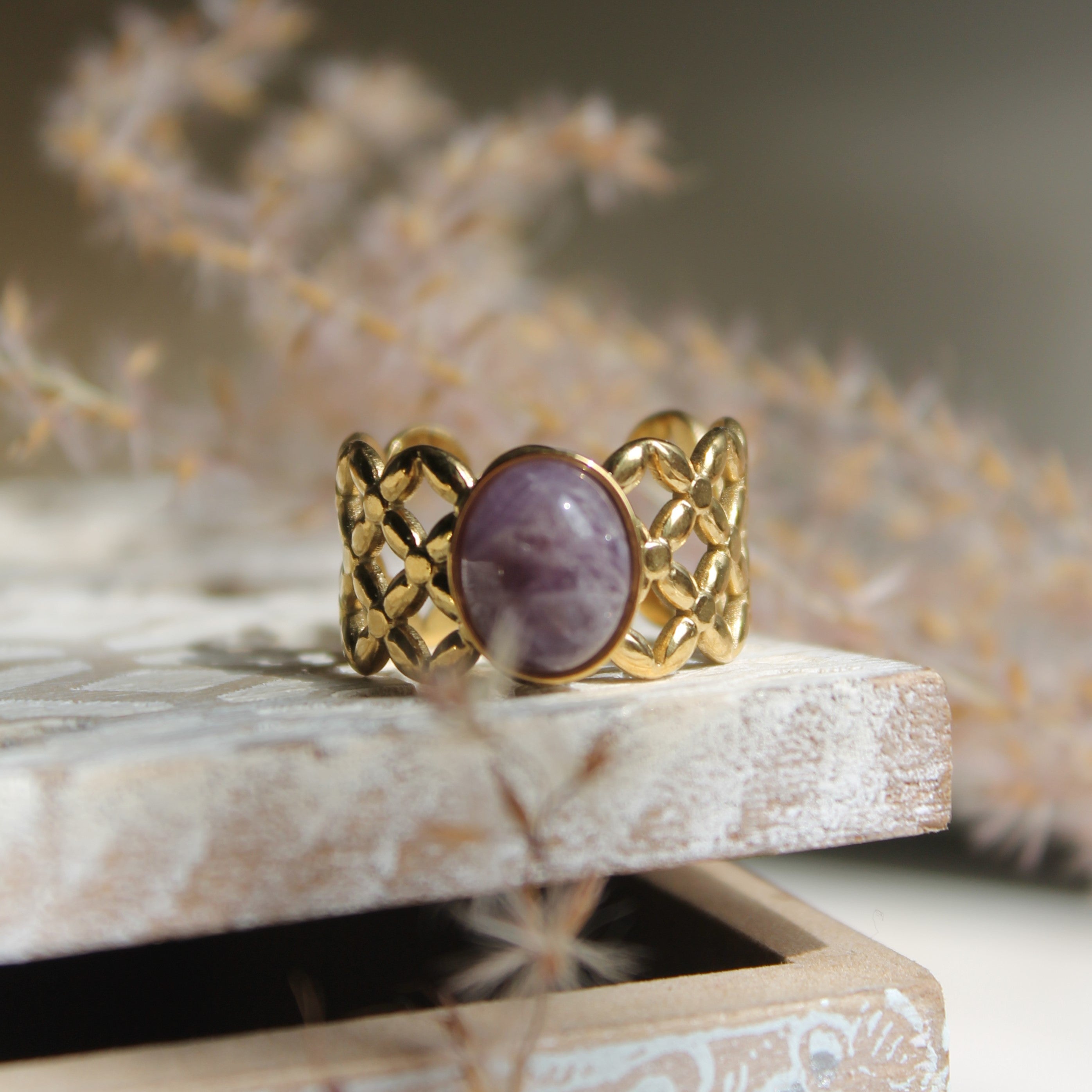 Amethyst Edelsteinring AMARI größenverstellbar goldfarben