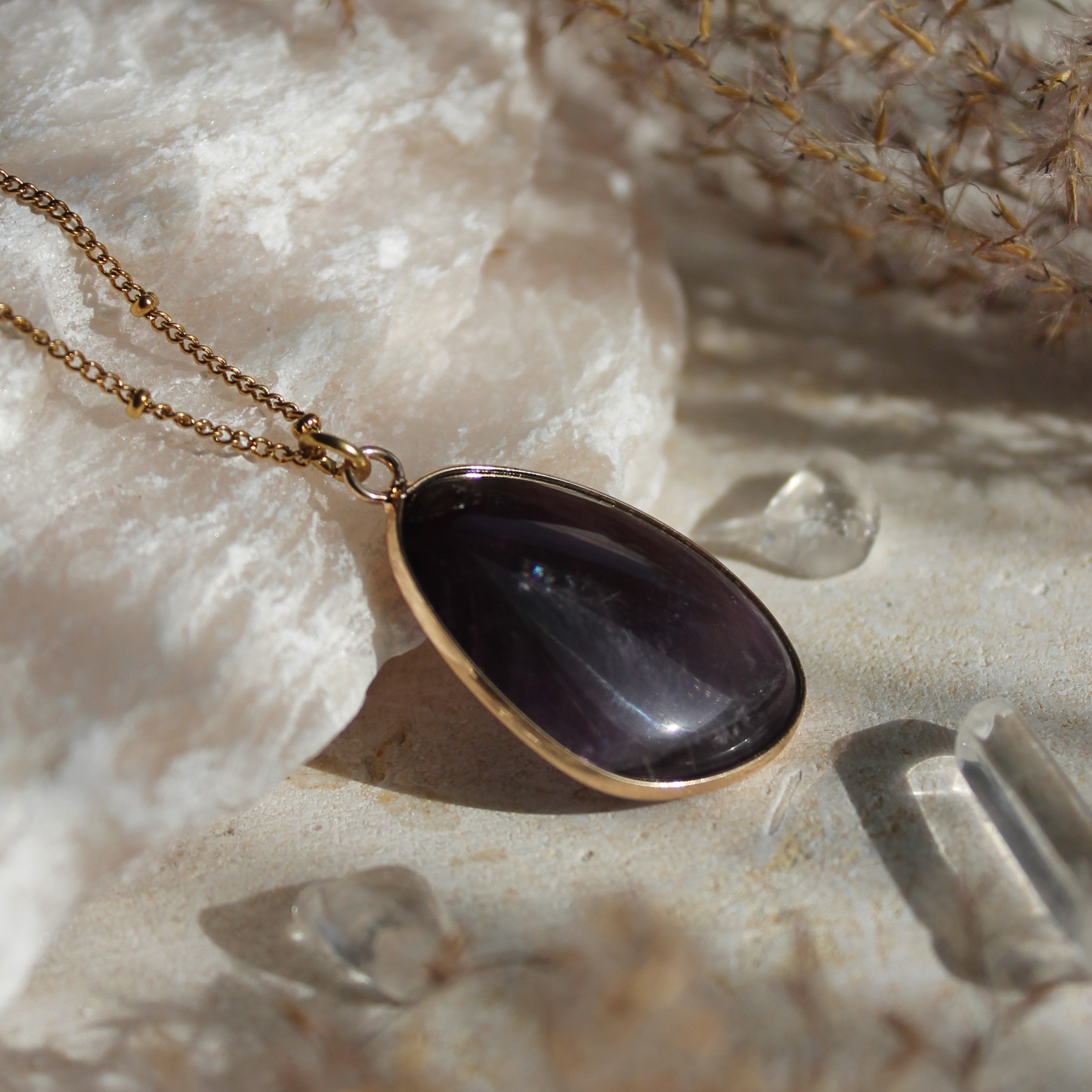 Amethyst groß Edelsteinanhänger Kette goldfarben