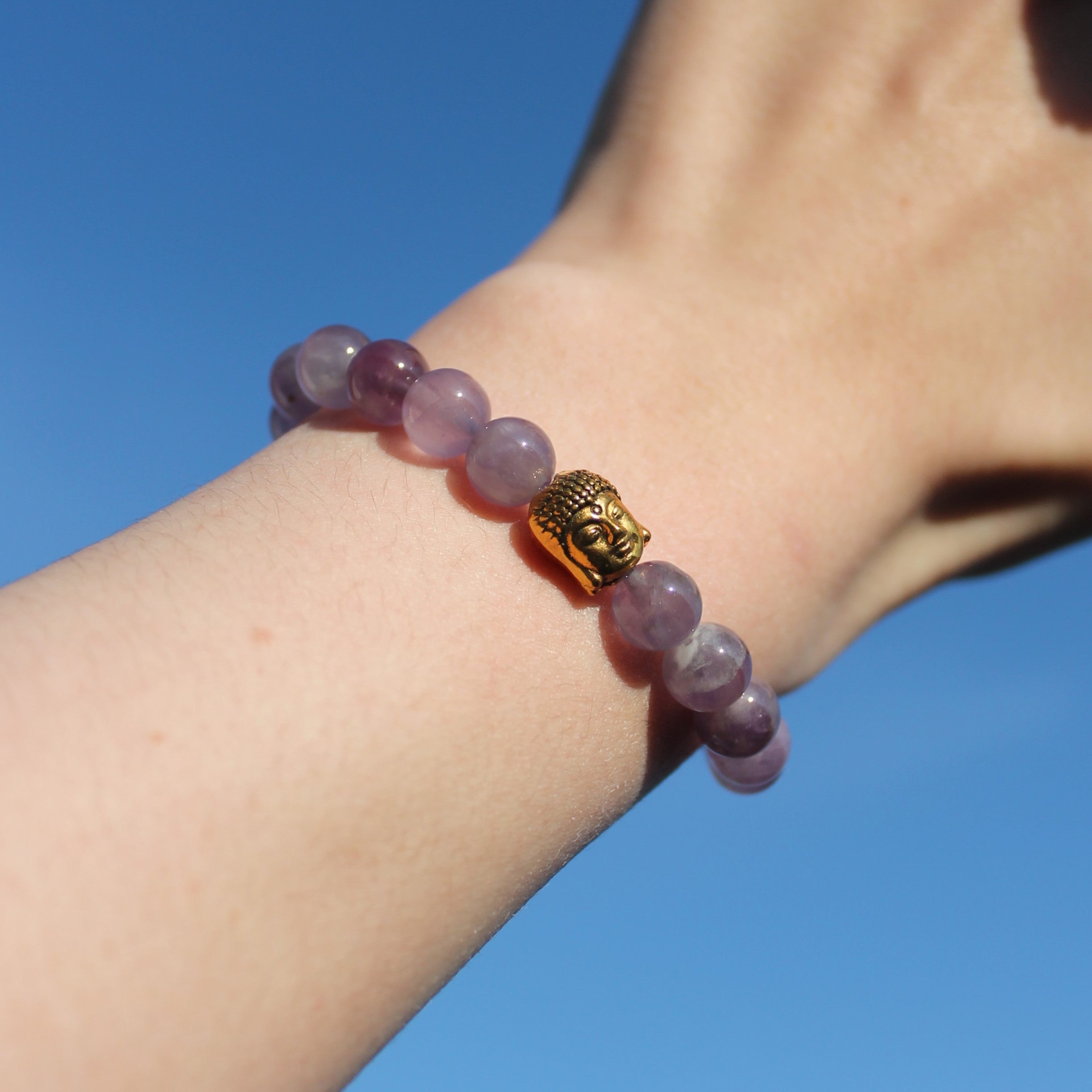 Amethyst Edelsteinarmband mit Buddha goldfarben