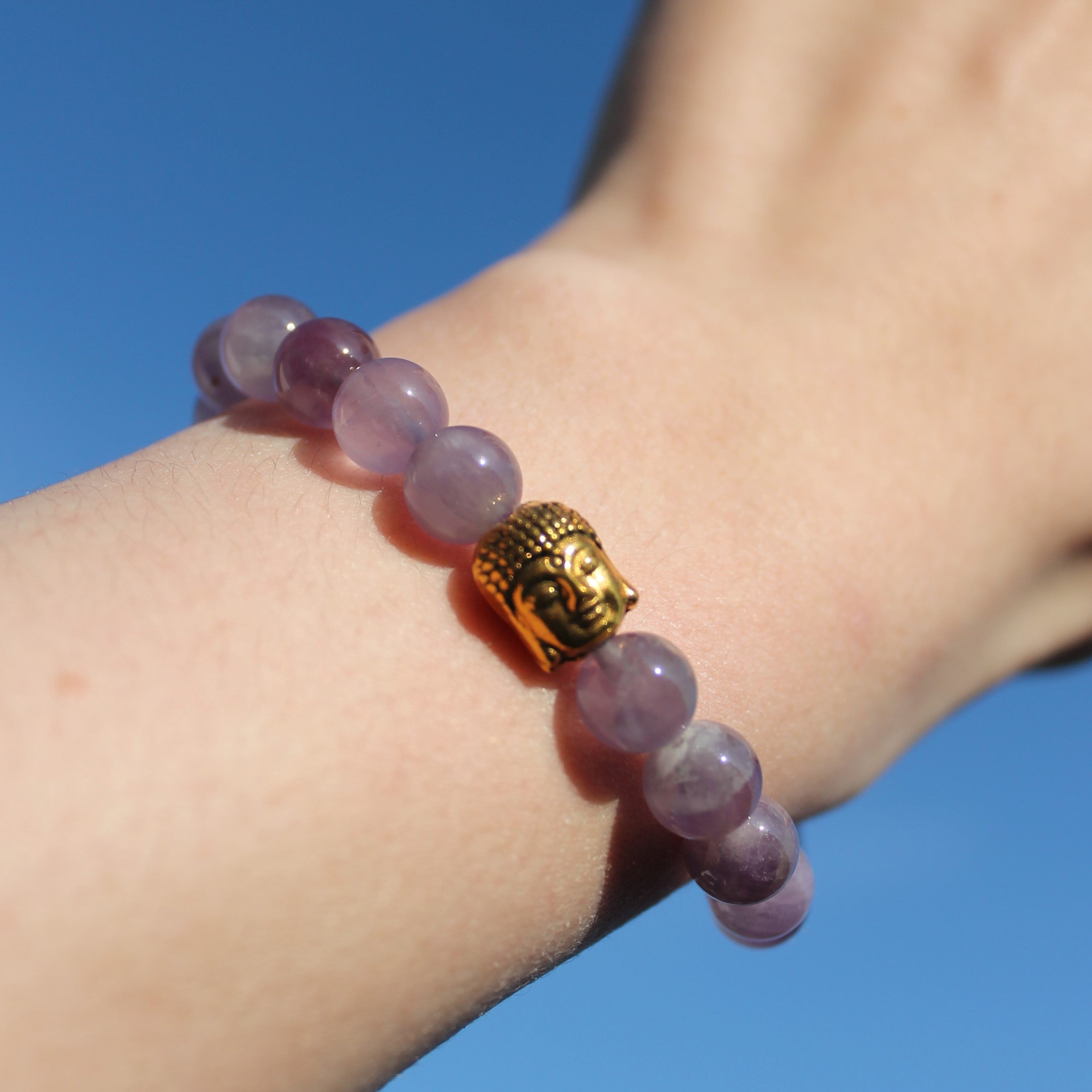 Amethyst Edelsteinarmband mit Buddha goldfarben