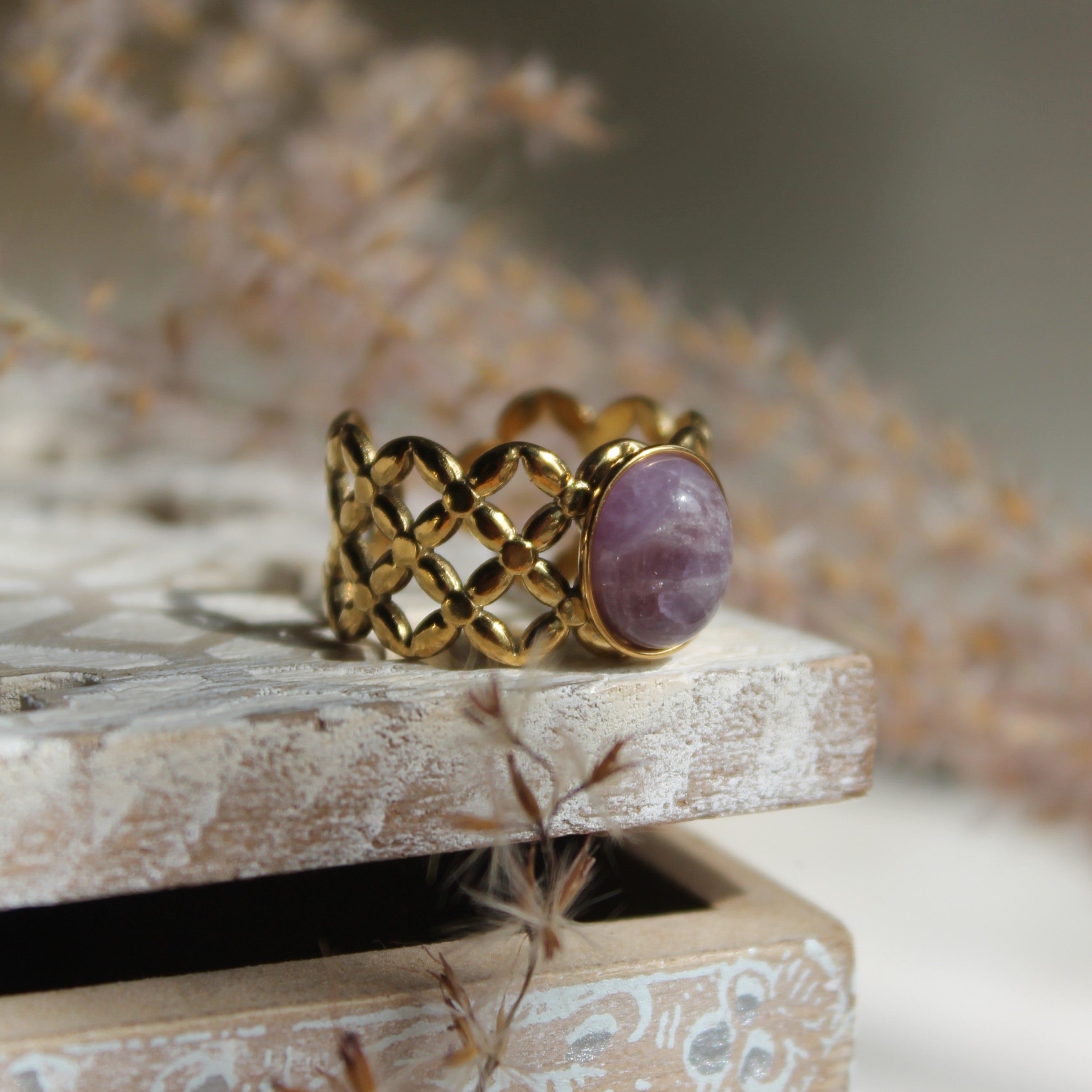 Amethyst Edelsteinring AMARI größenverstellbar goldfarben