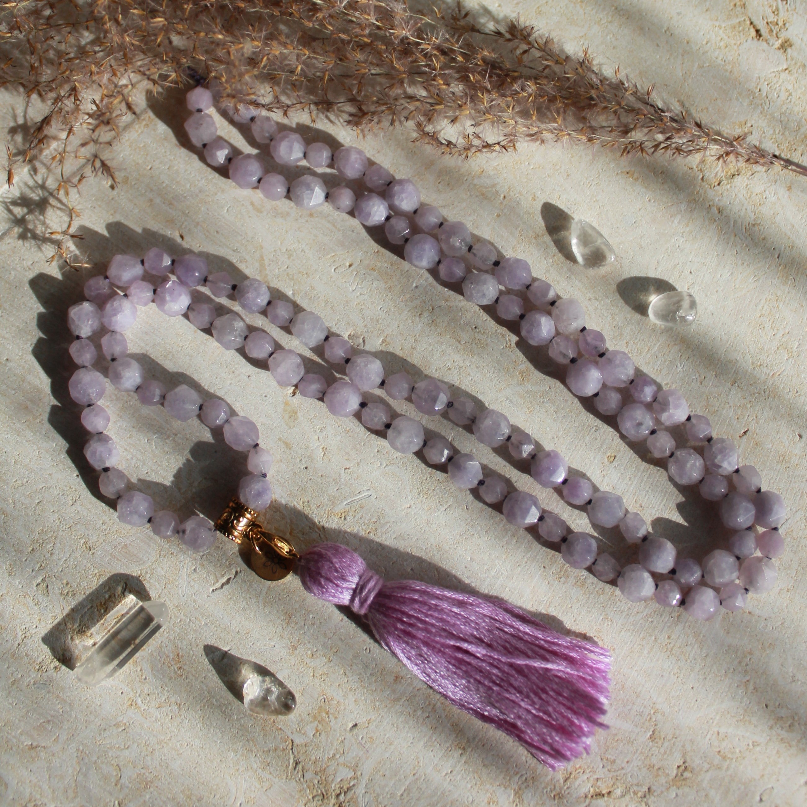 Amethyst Mala facettiert goldfarben