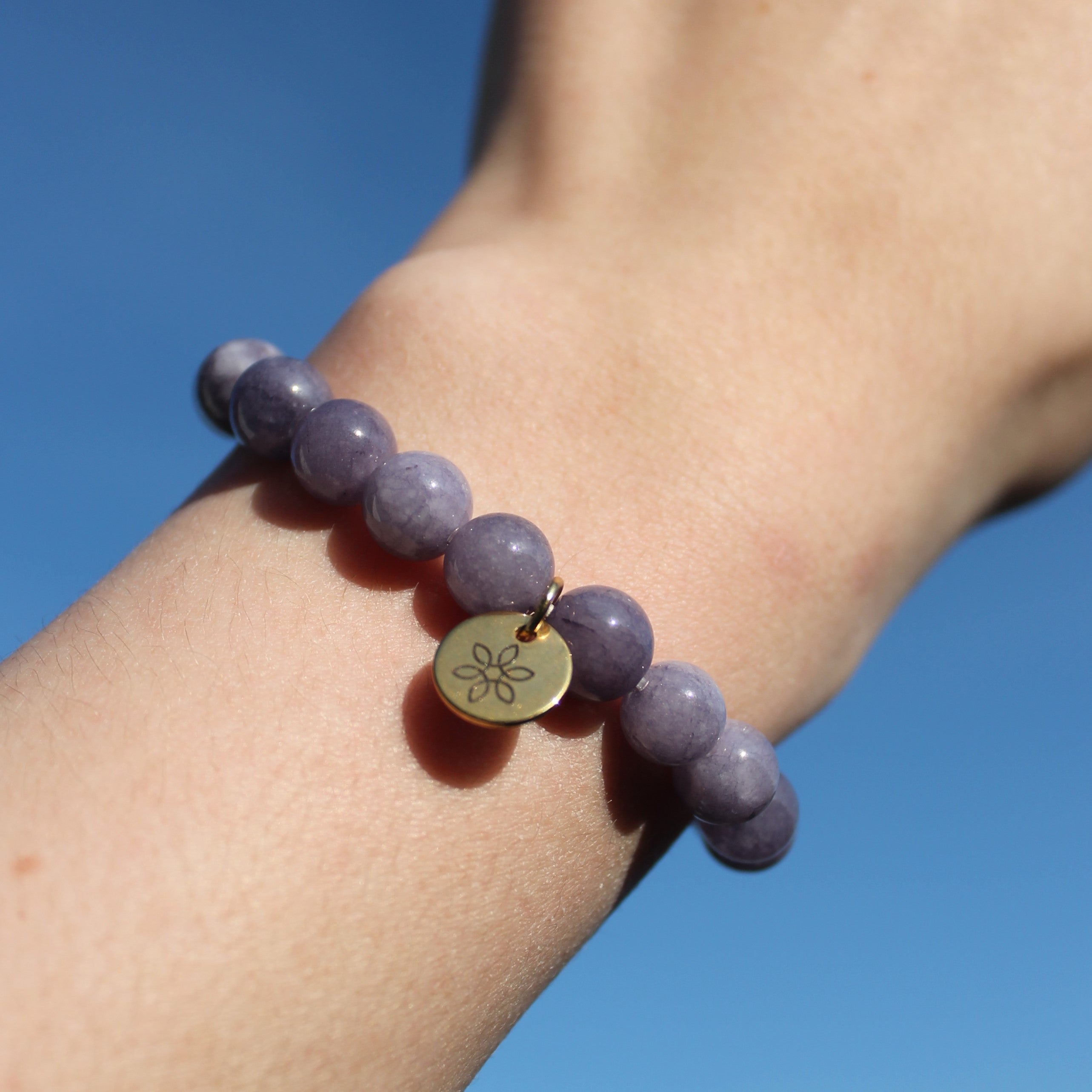 Amethyst Edelsteinarmband mit Hämatit Perle goldfarben
