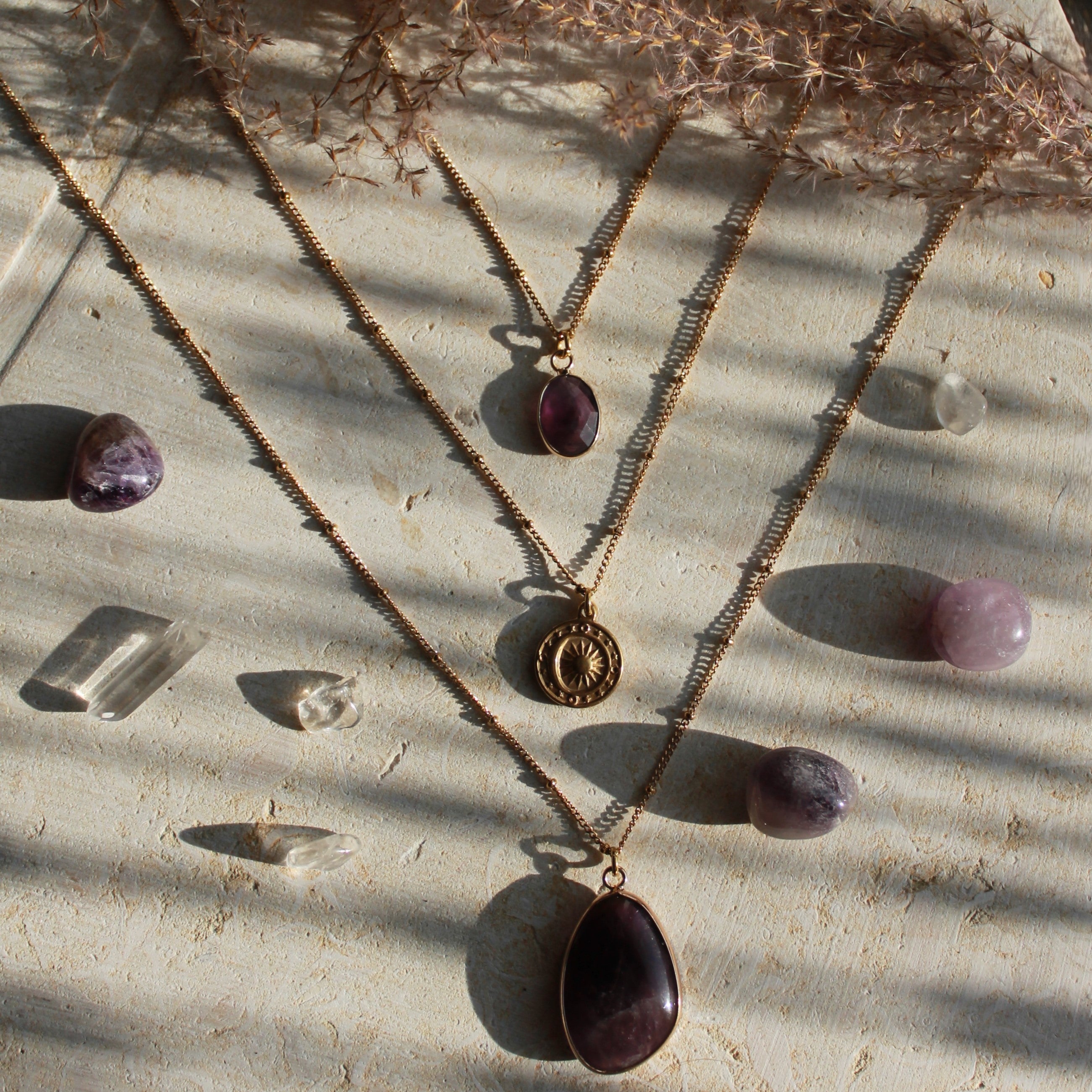 Amethyst klein Edelsteinanhänger Kette goldfarben
