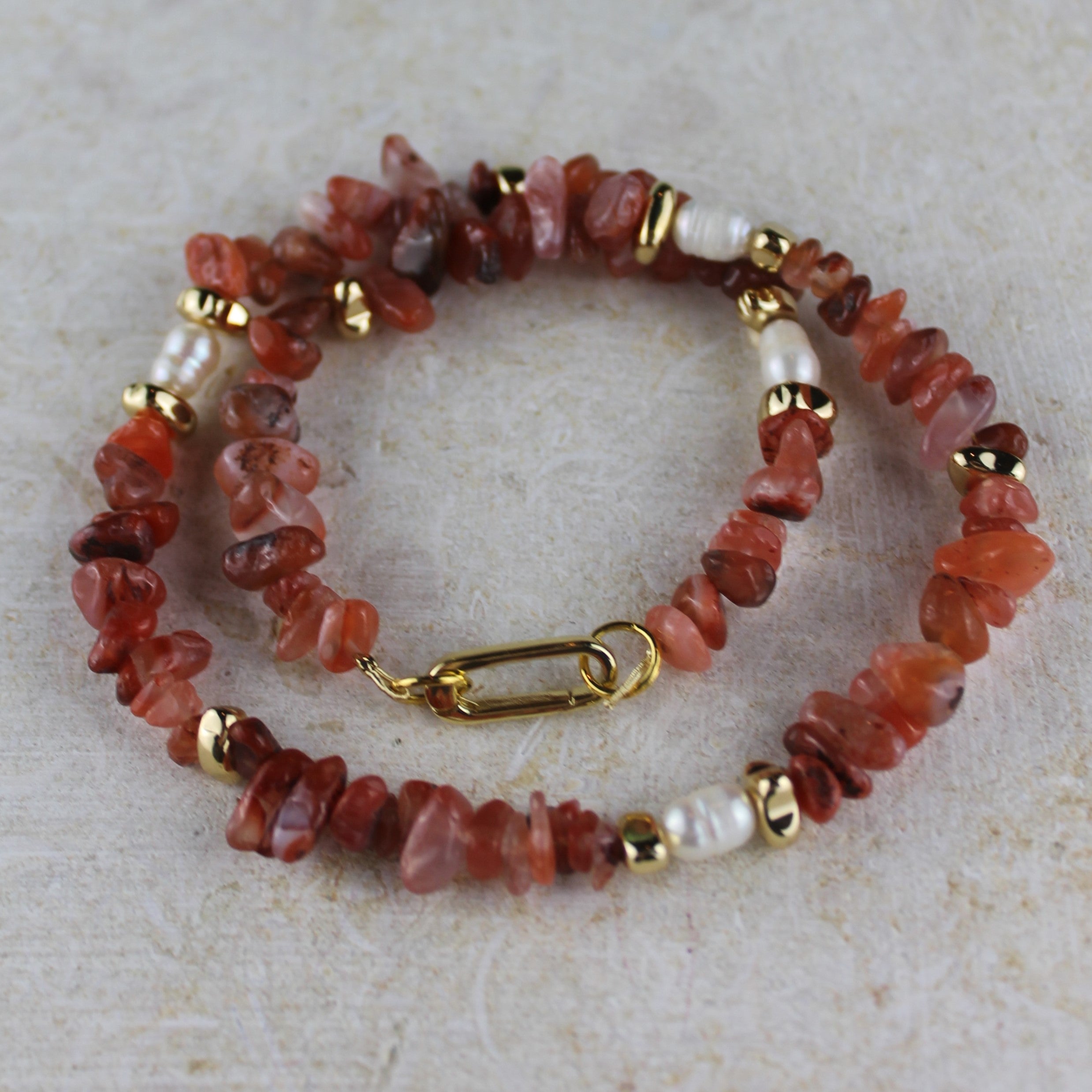 Carneol mit Süßwasserperlen Edelsteinkette Hämatit goldfarben