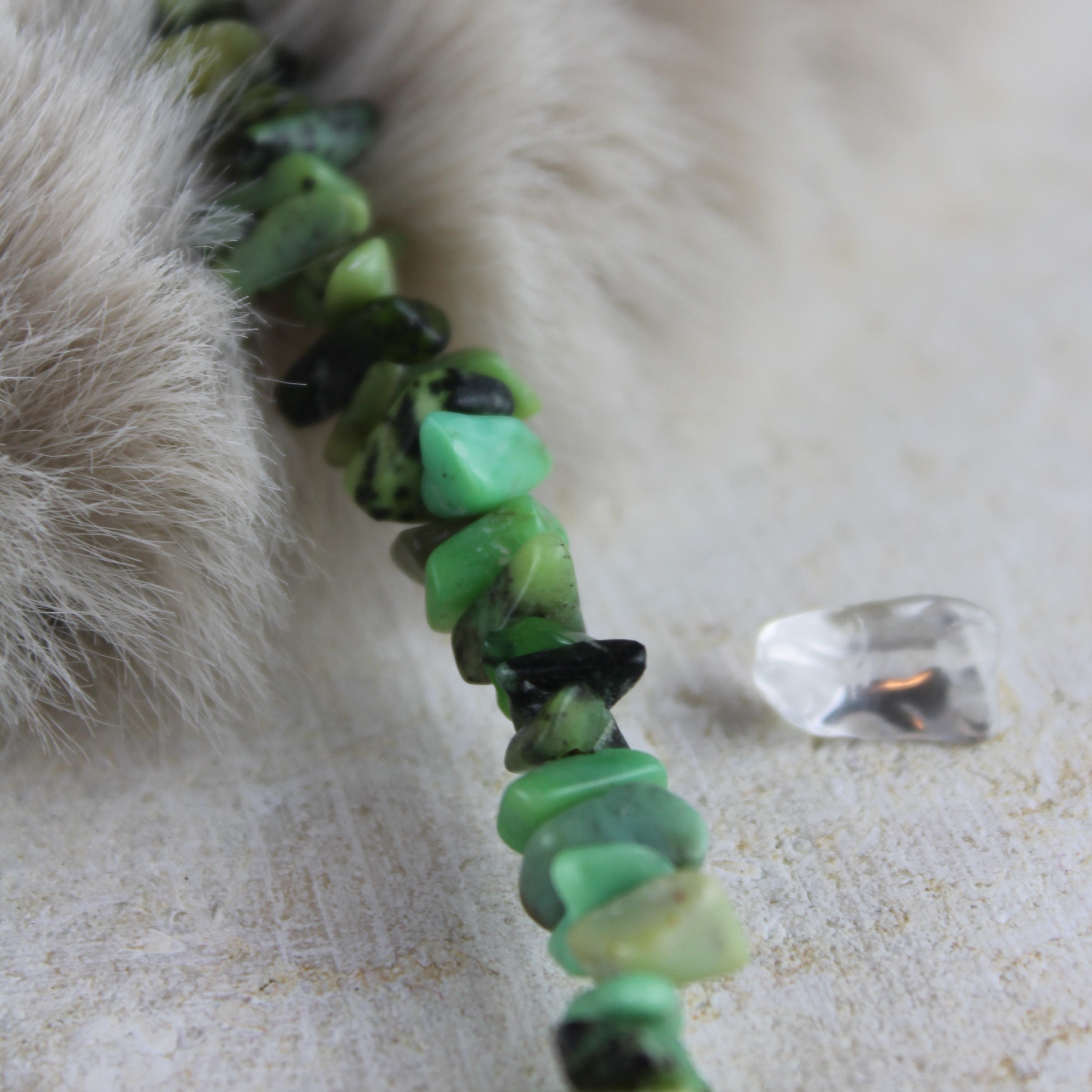 Chrysopras Splitter Choker Kette mit Anhänger goldfarben