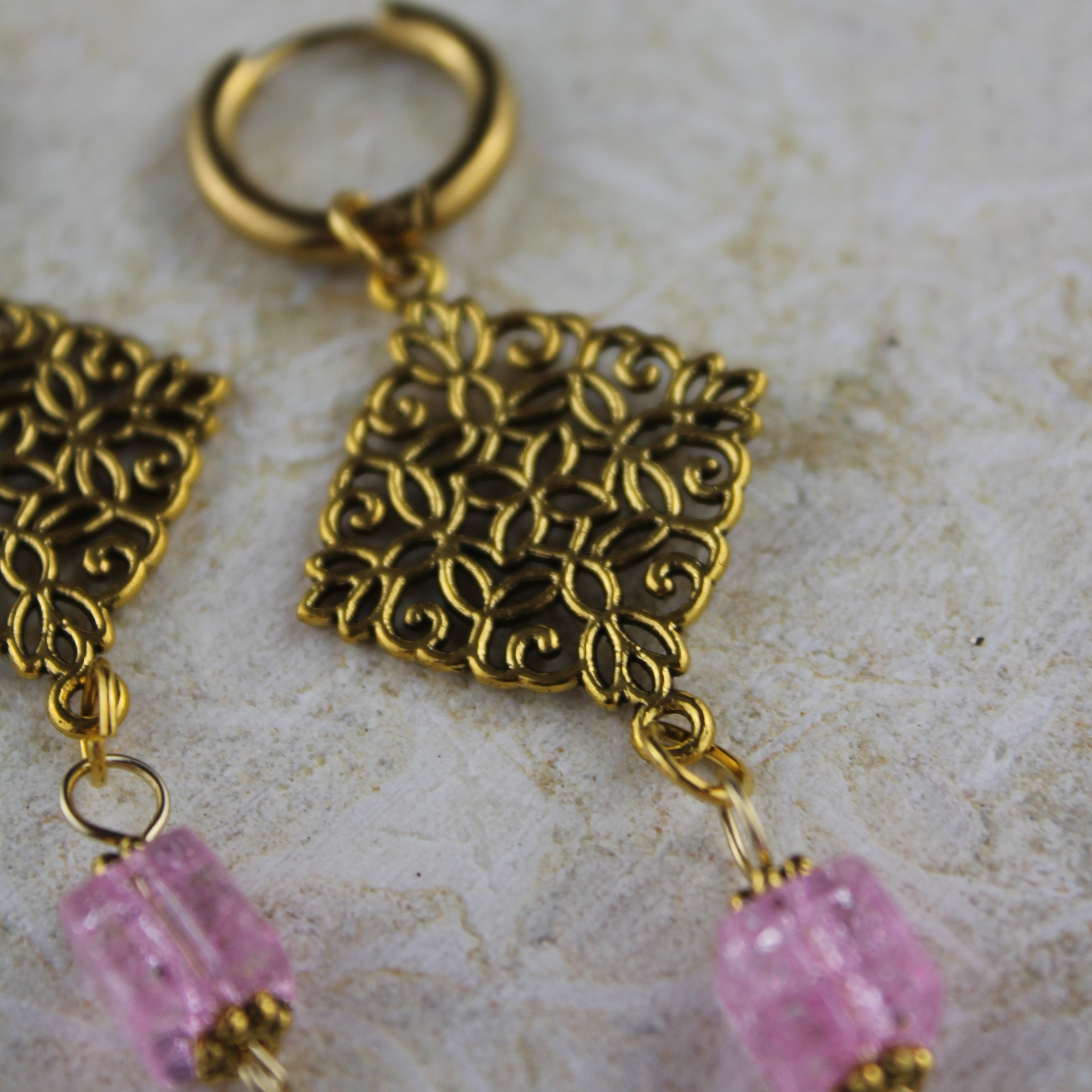 FLORA Ohrringe hellrosa goldfarben