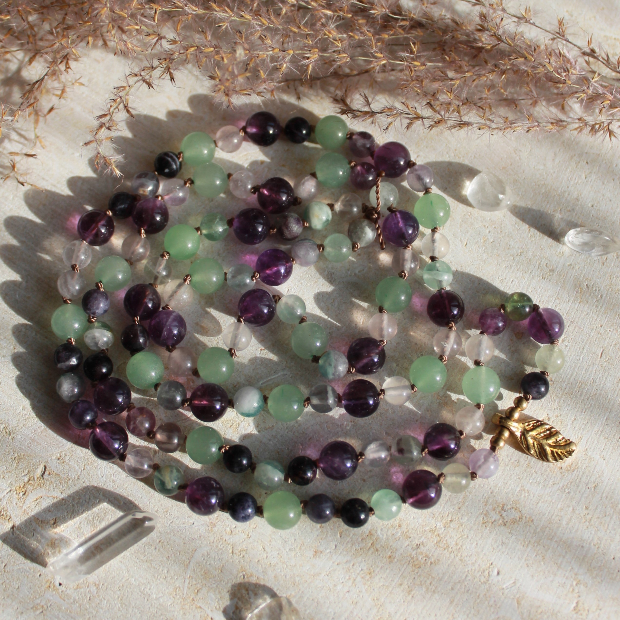 Amethyst, Aventurin mit Fluorit Mala goldfarben
