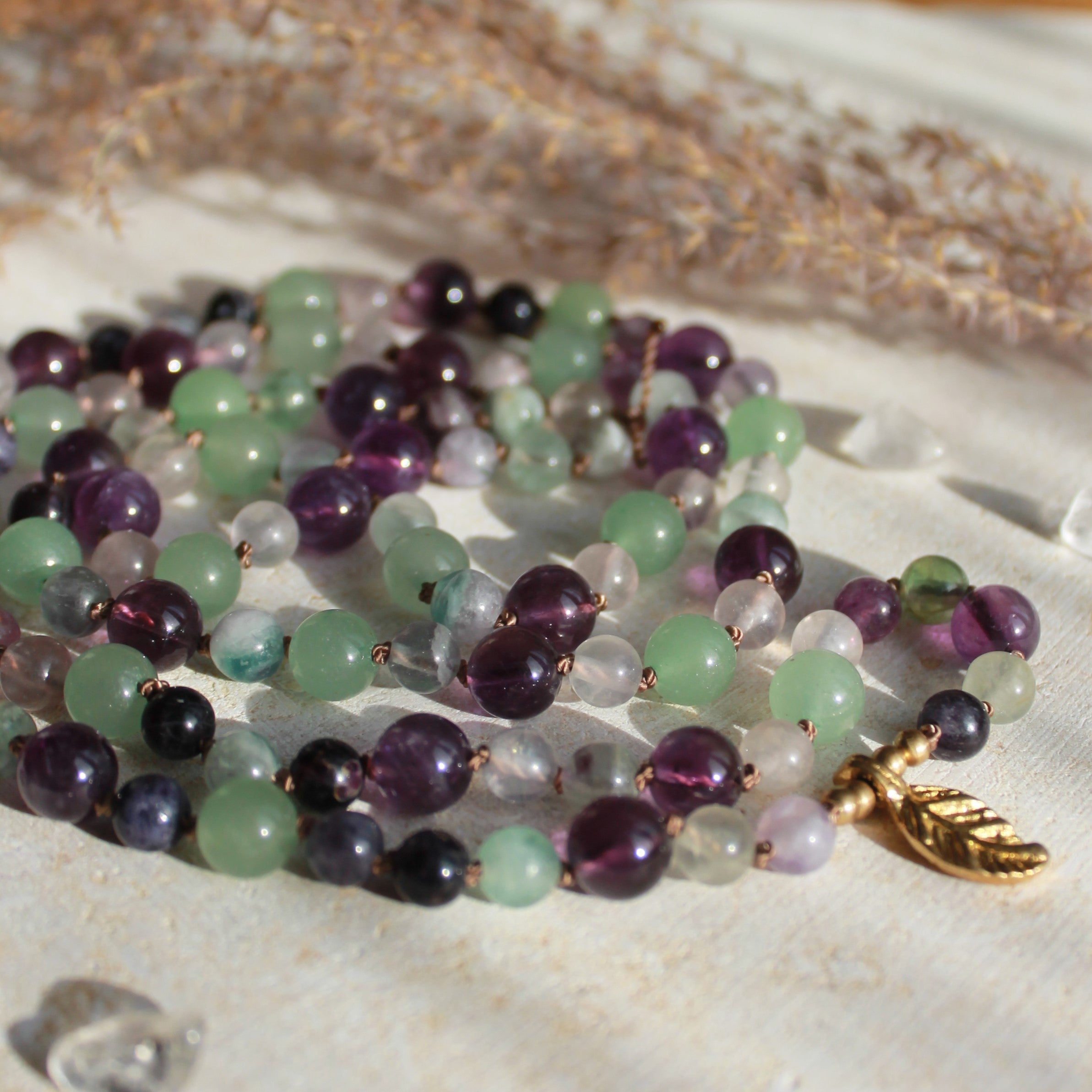 Amethyst, Aventurin mit Fluorit Mala goldfarben