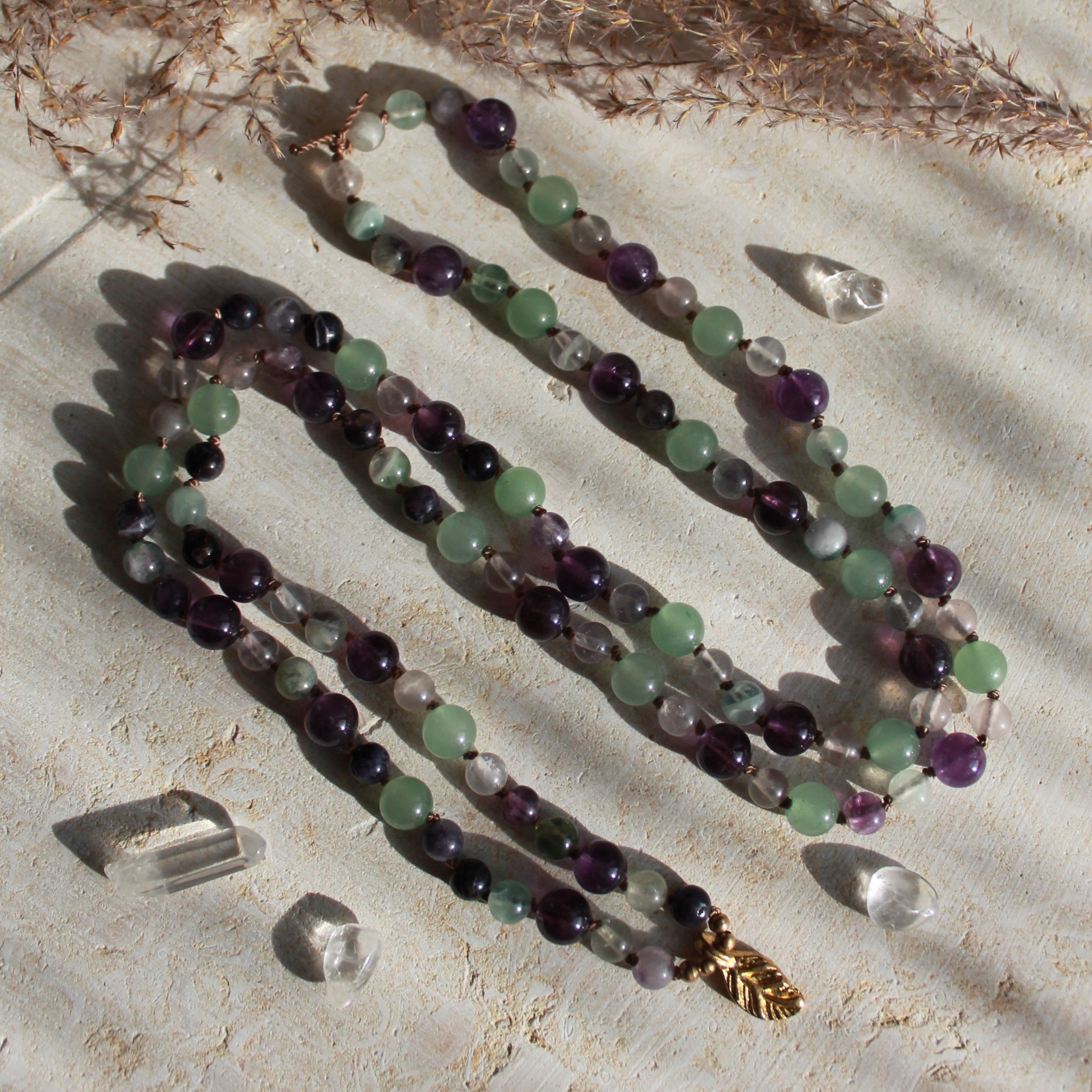 Amethyst, Aventurin mit Fluorit Mala goldfarben