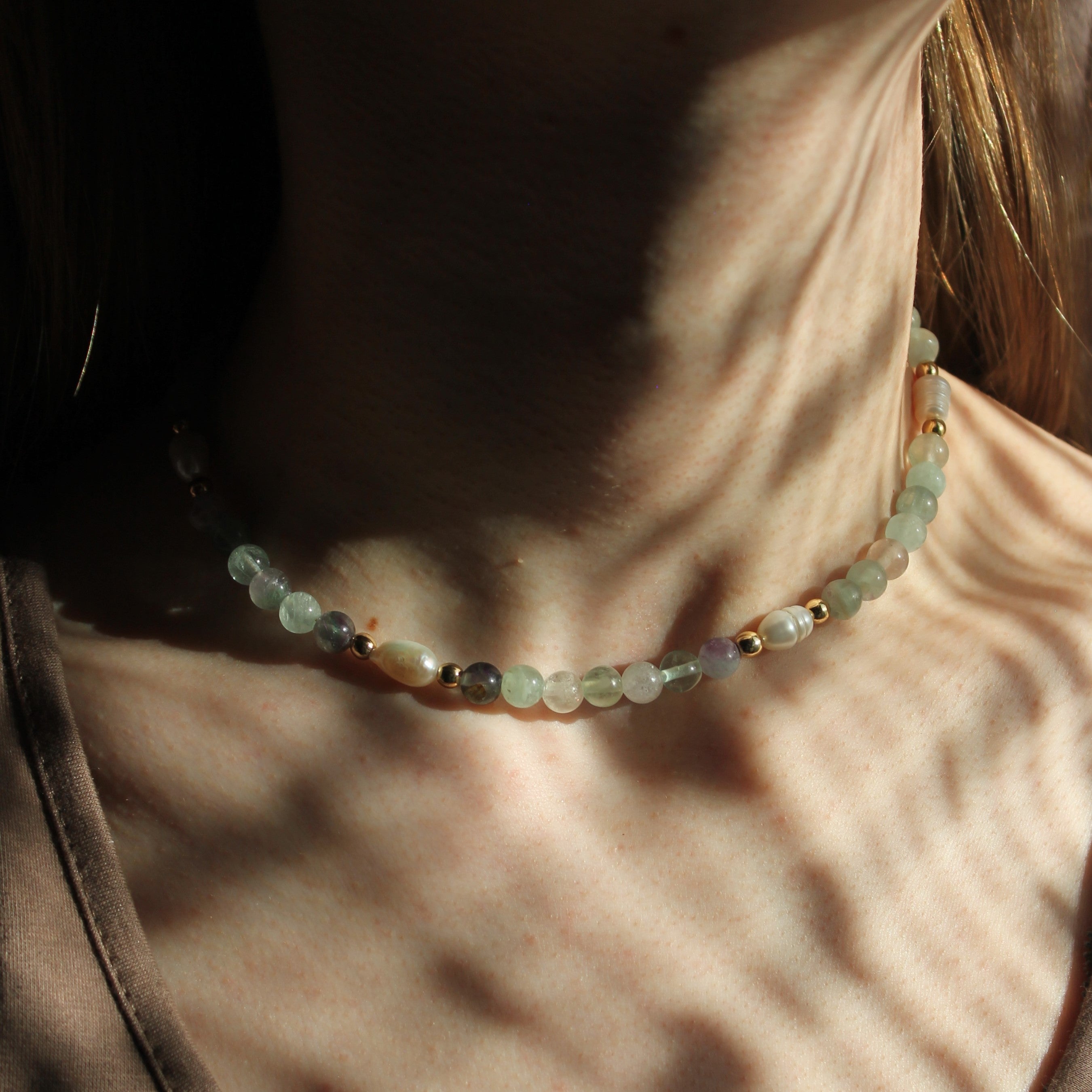 Fluorit mit Süßwasserperlen Choker Kette Hämatit goldfarben