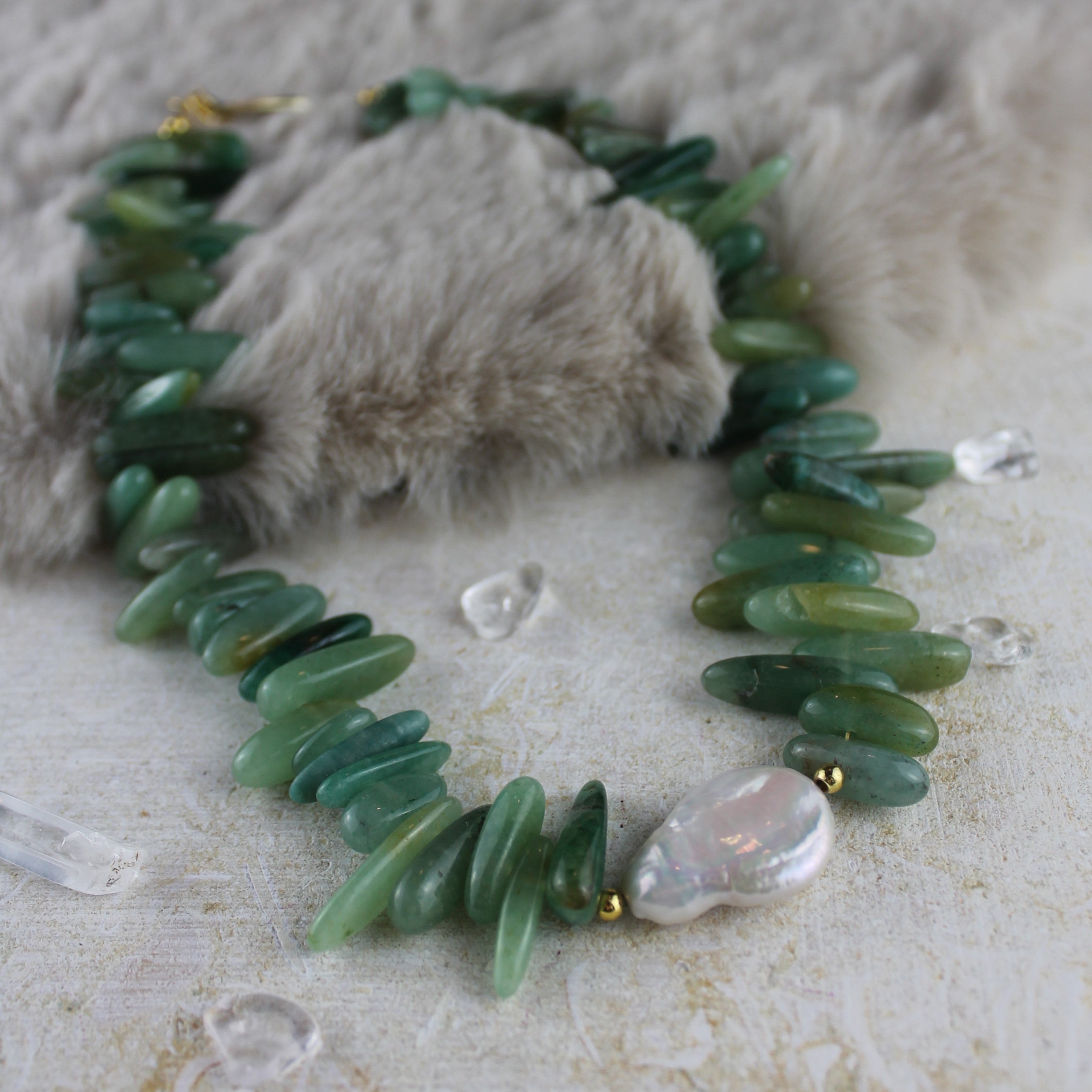 Grüner Aventurin Choker Kette mit Barockperle goldfarben