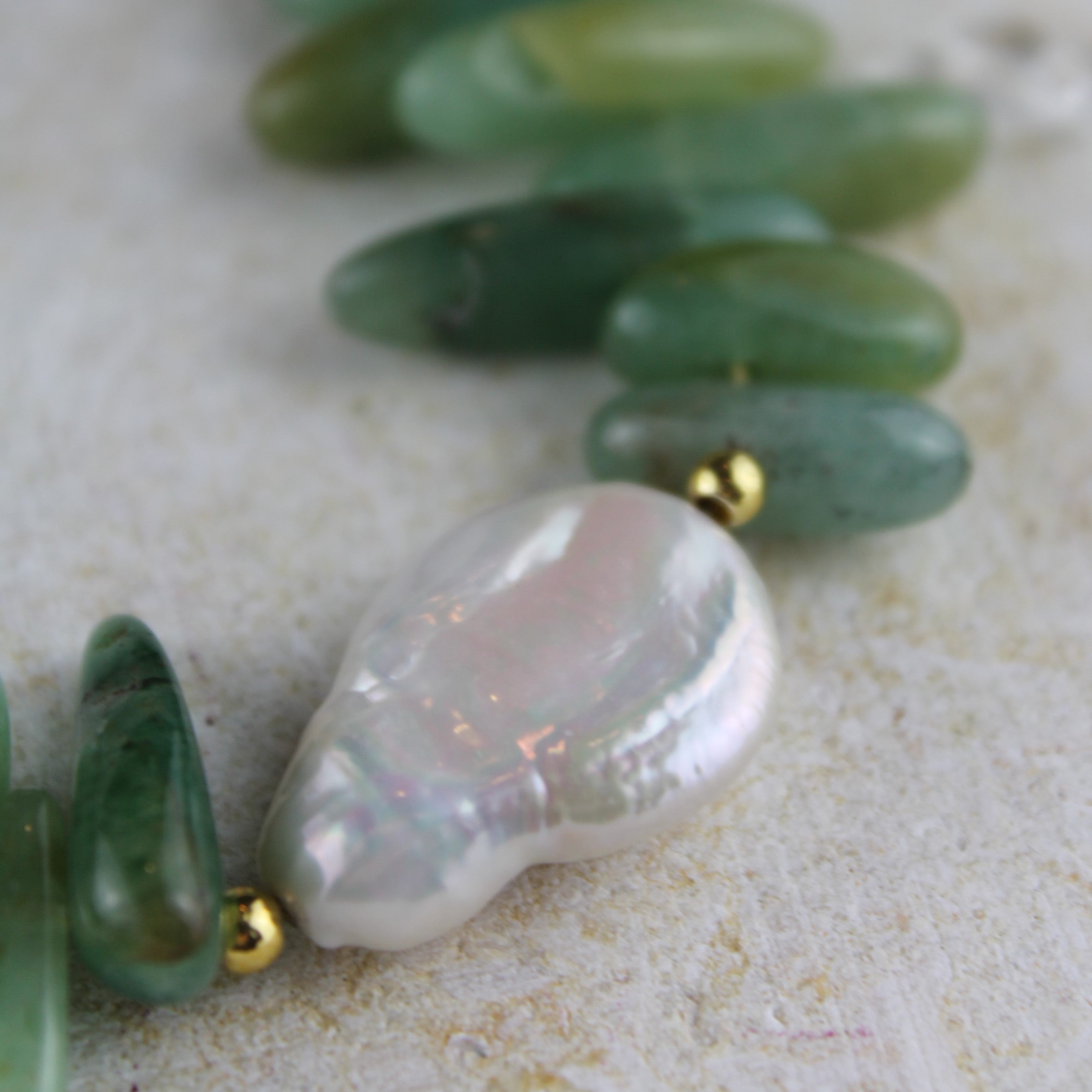 Grüner Aventurin Choker Kette mit Barockperle goldfarben