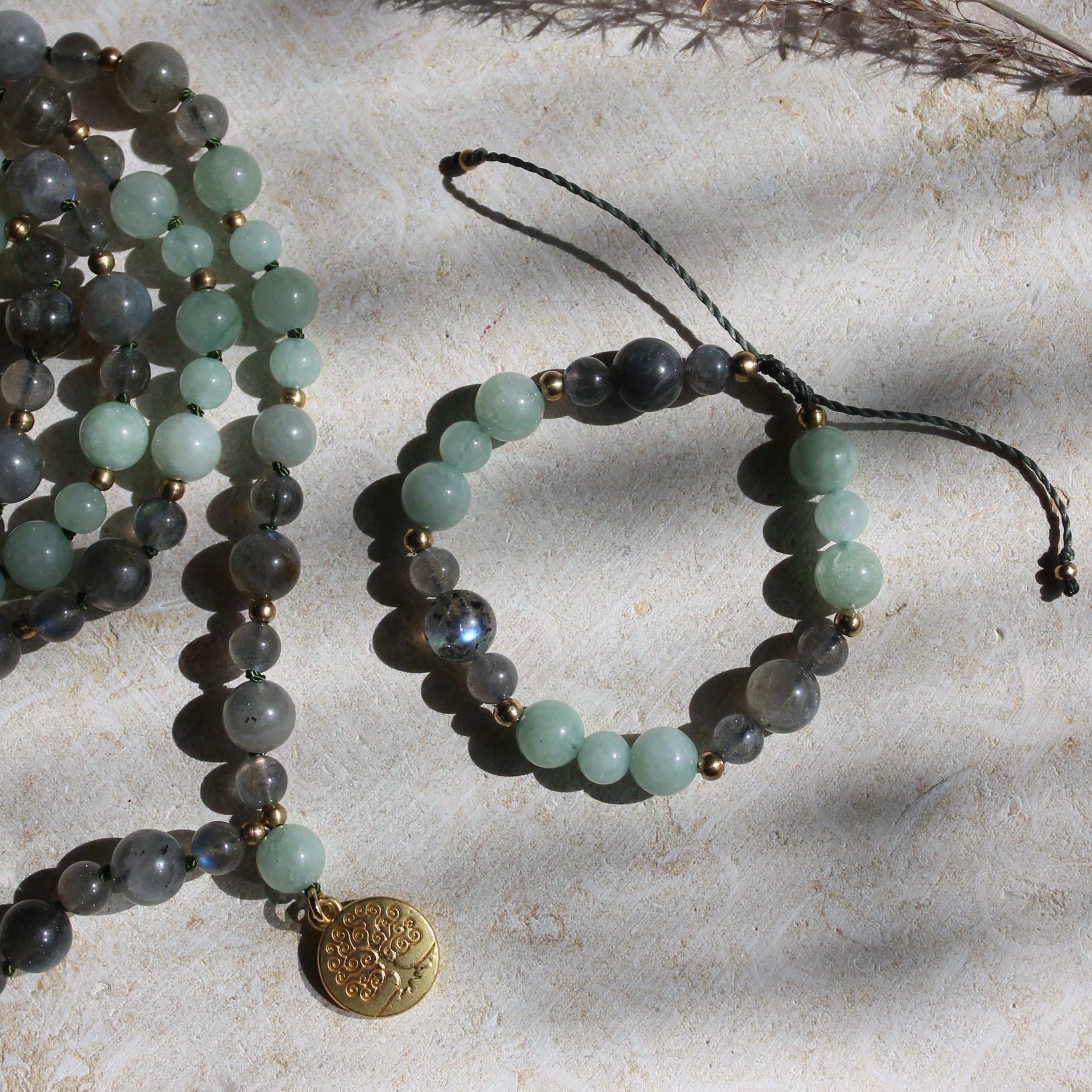 Jade, Labradorit Mala goldfarben