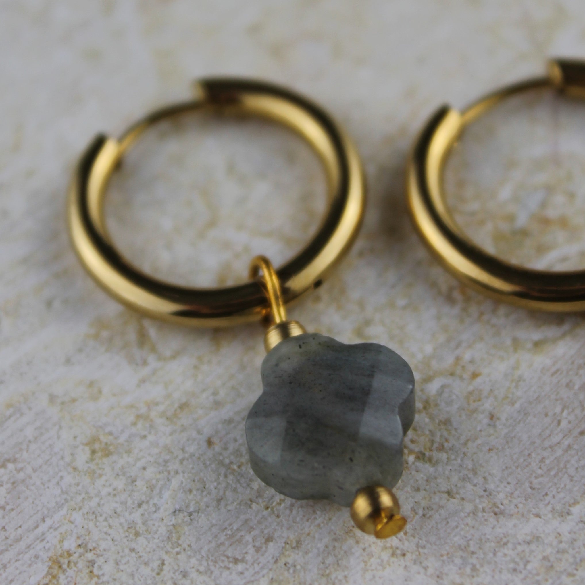 Labradorit Clover Edelsteinohrringe goldfarben