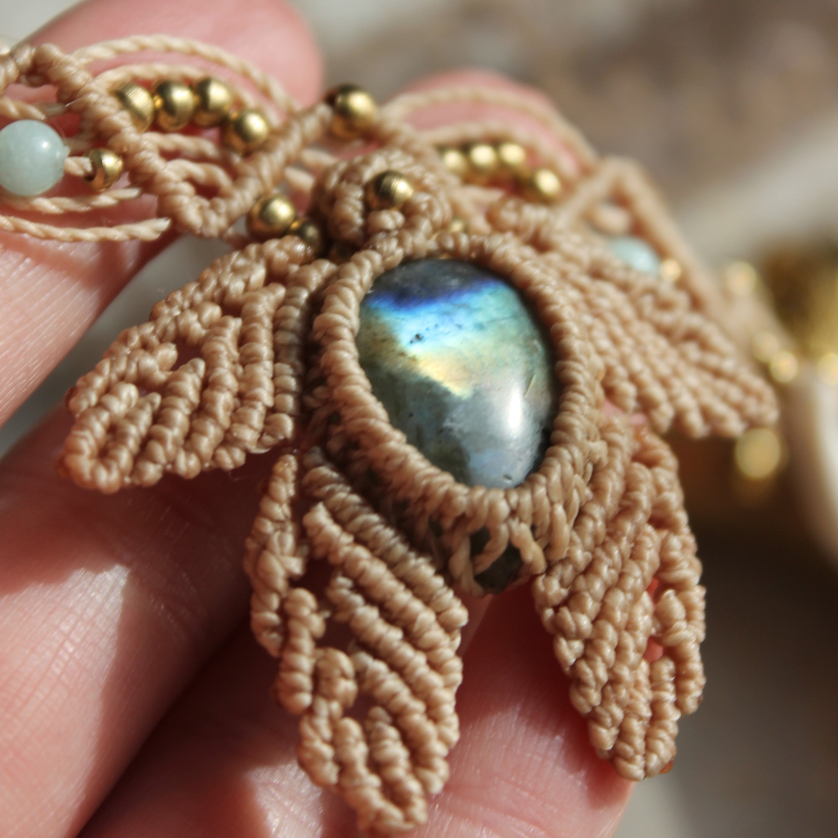 Labradorit Cabochon Turtle Amazonit Choker Kette Makramee goldfarben