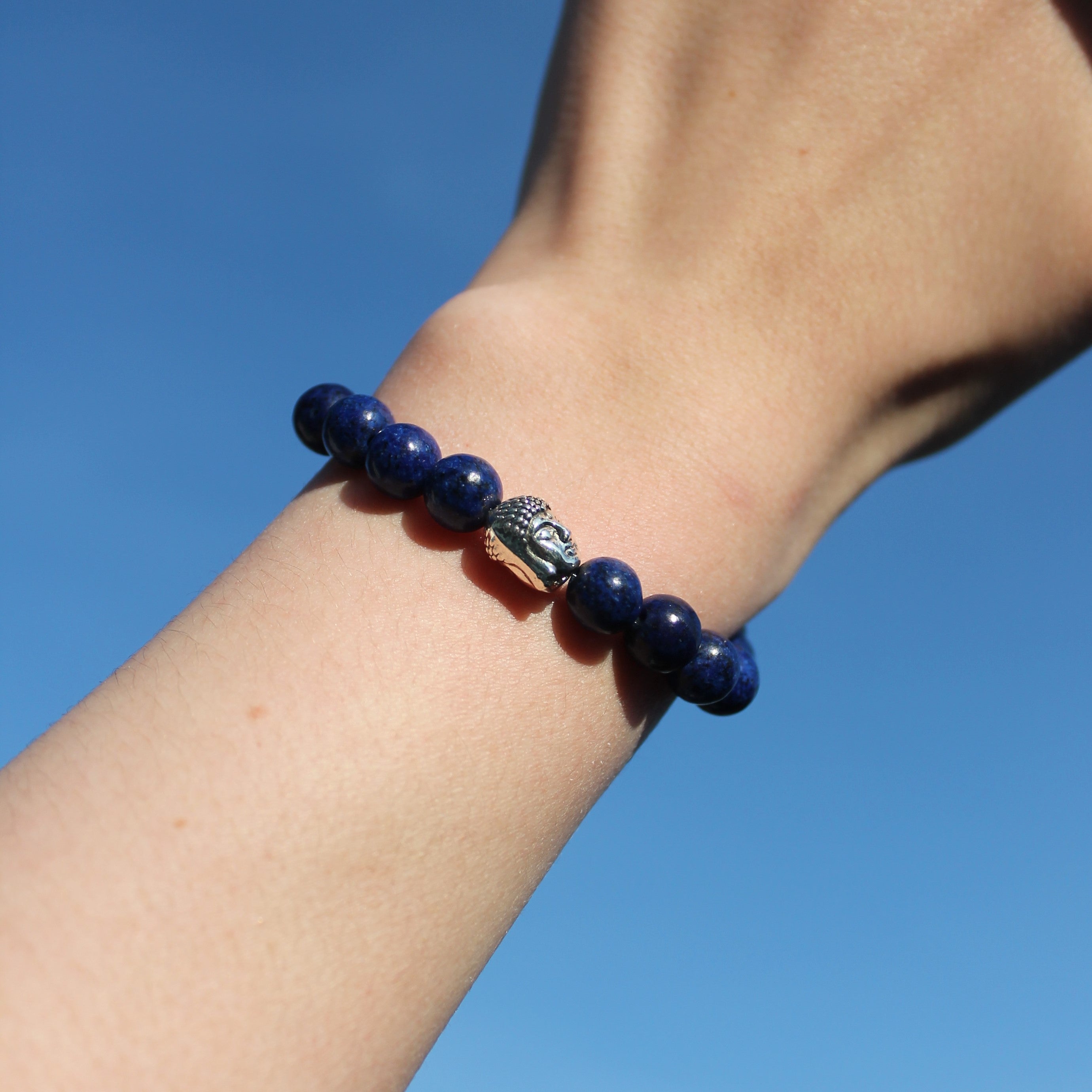 Lapislazuli Edelsteinarmband mit Buddha silberfarben