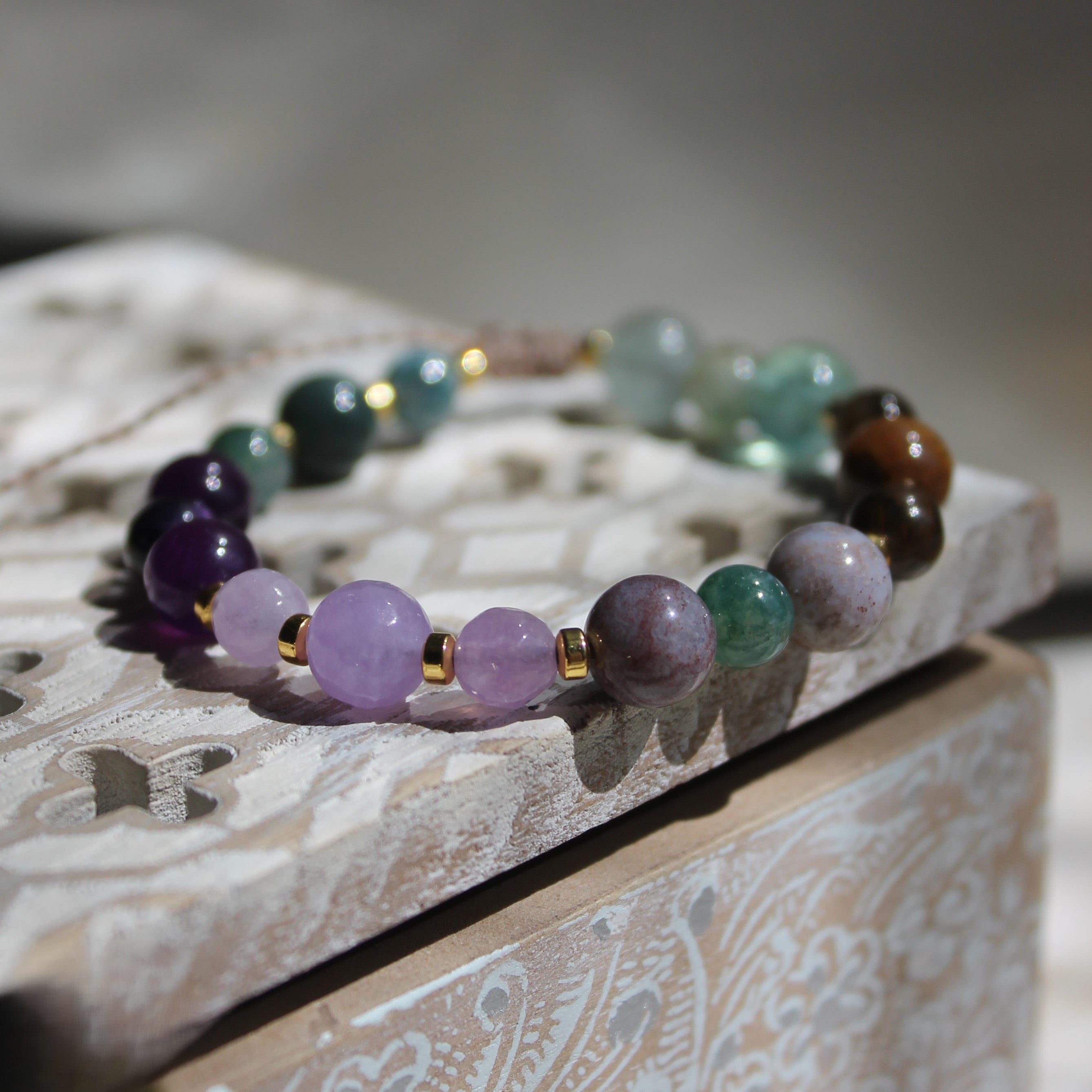 Fluorit, Amethyst, Moosachat, Tigerauge Mala goldfarben