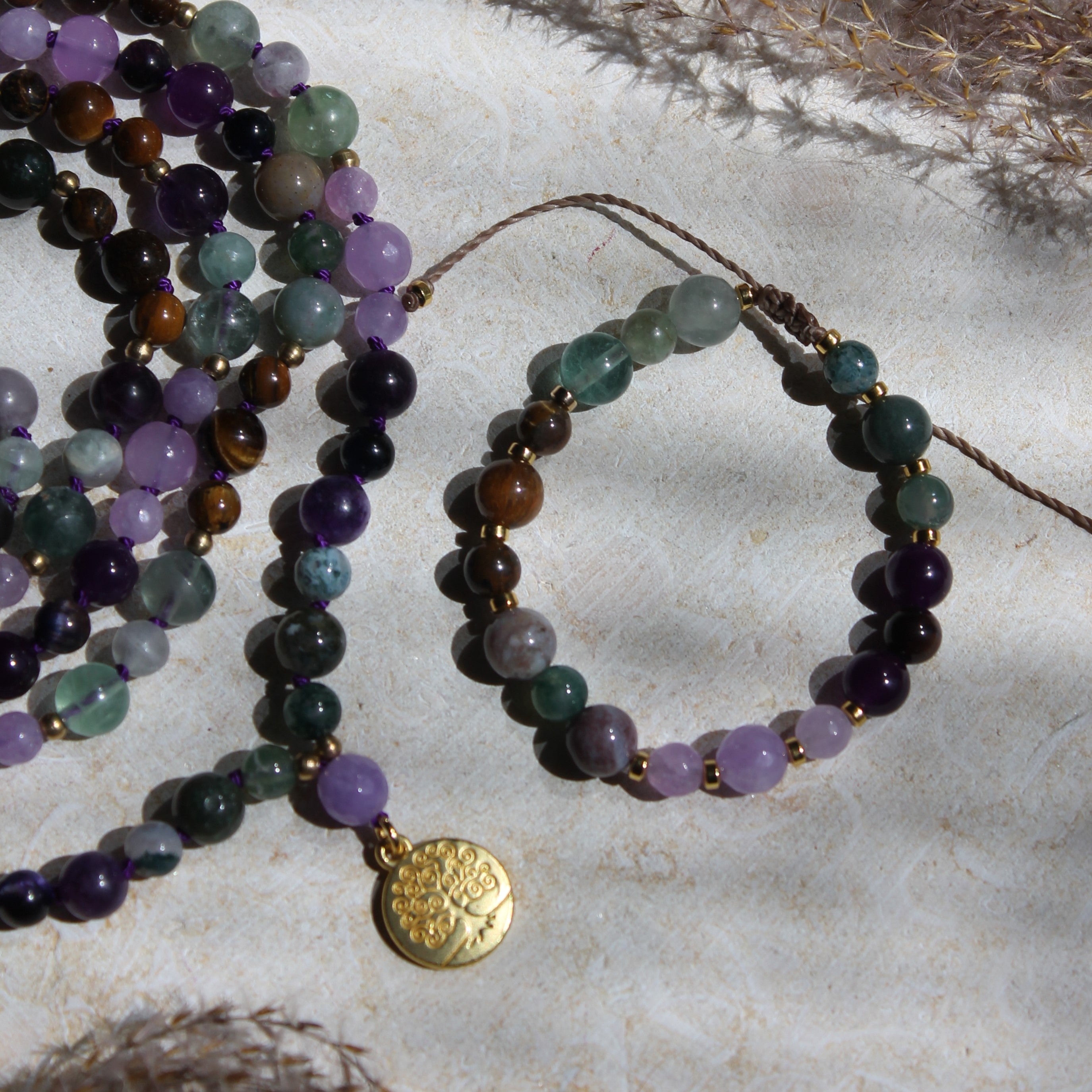Fluorit, Amethyst, Moosachat, Tigerauge Mala goldfarben