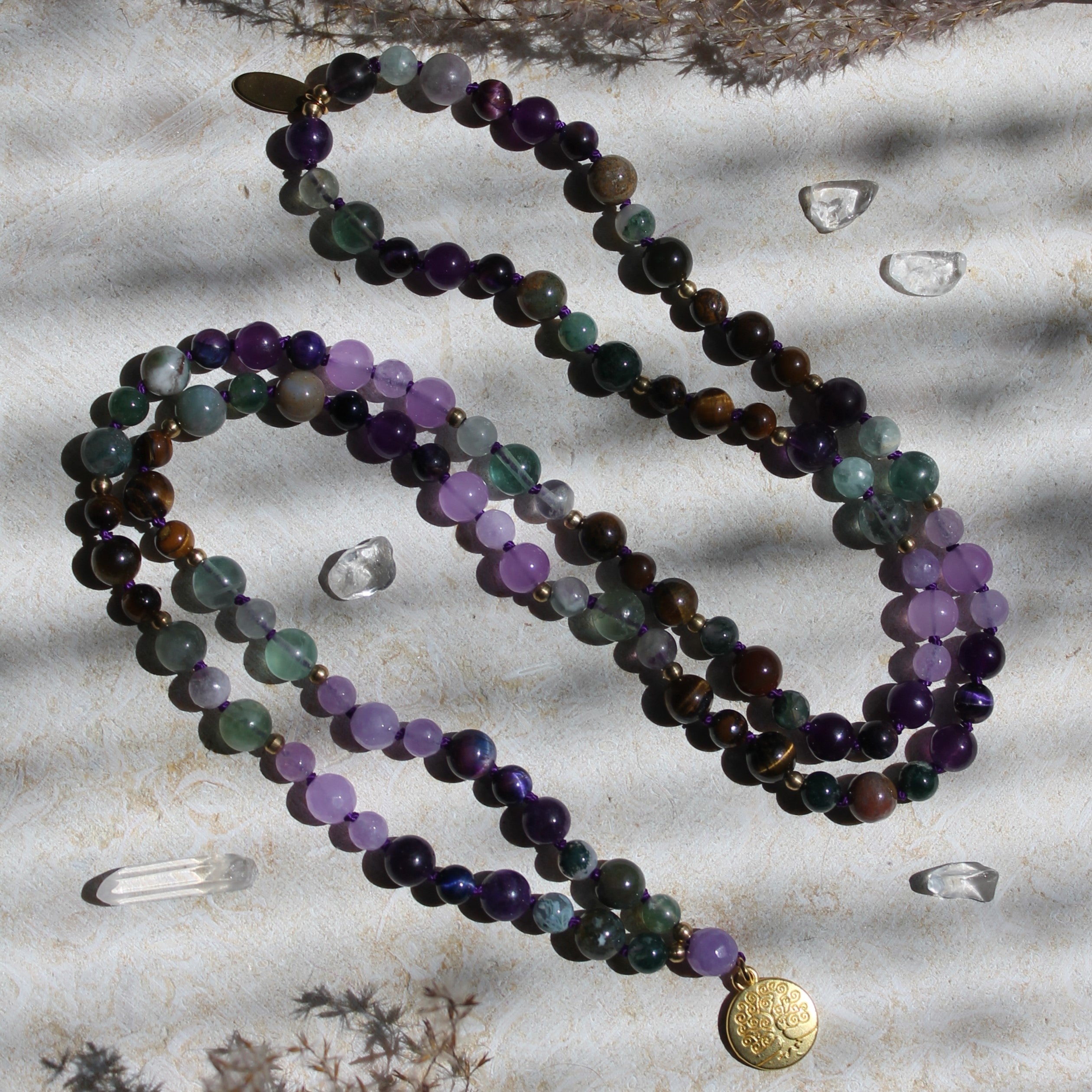 Fluorit, Amethyst, Moosachat, Tigerauge Mala goldfarben