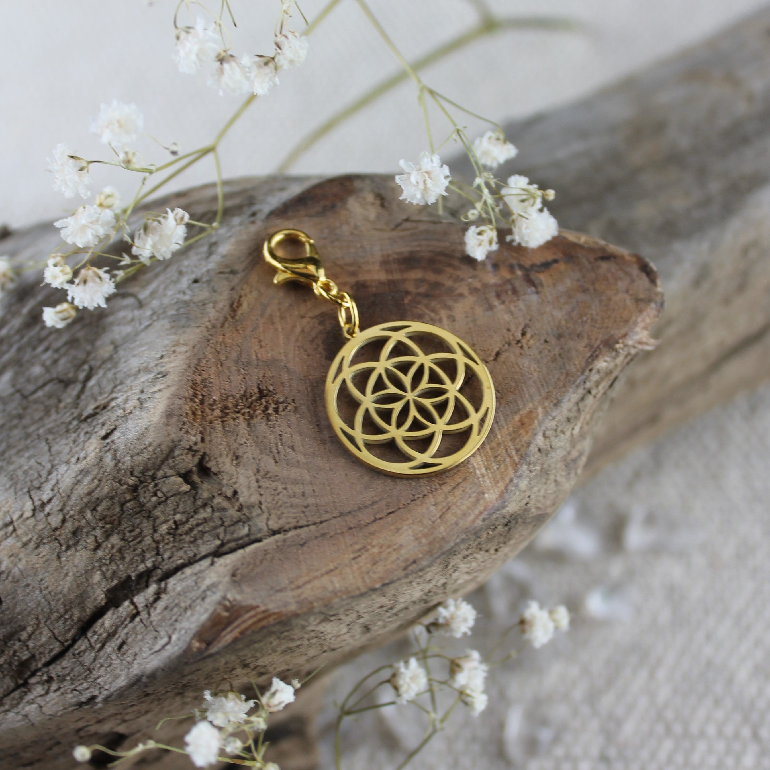 Mandala Charm Anhänger gold- oder silberfarben