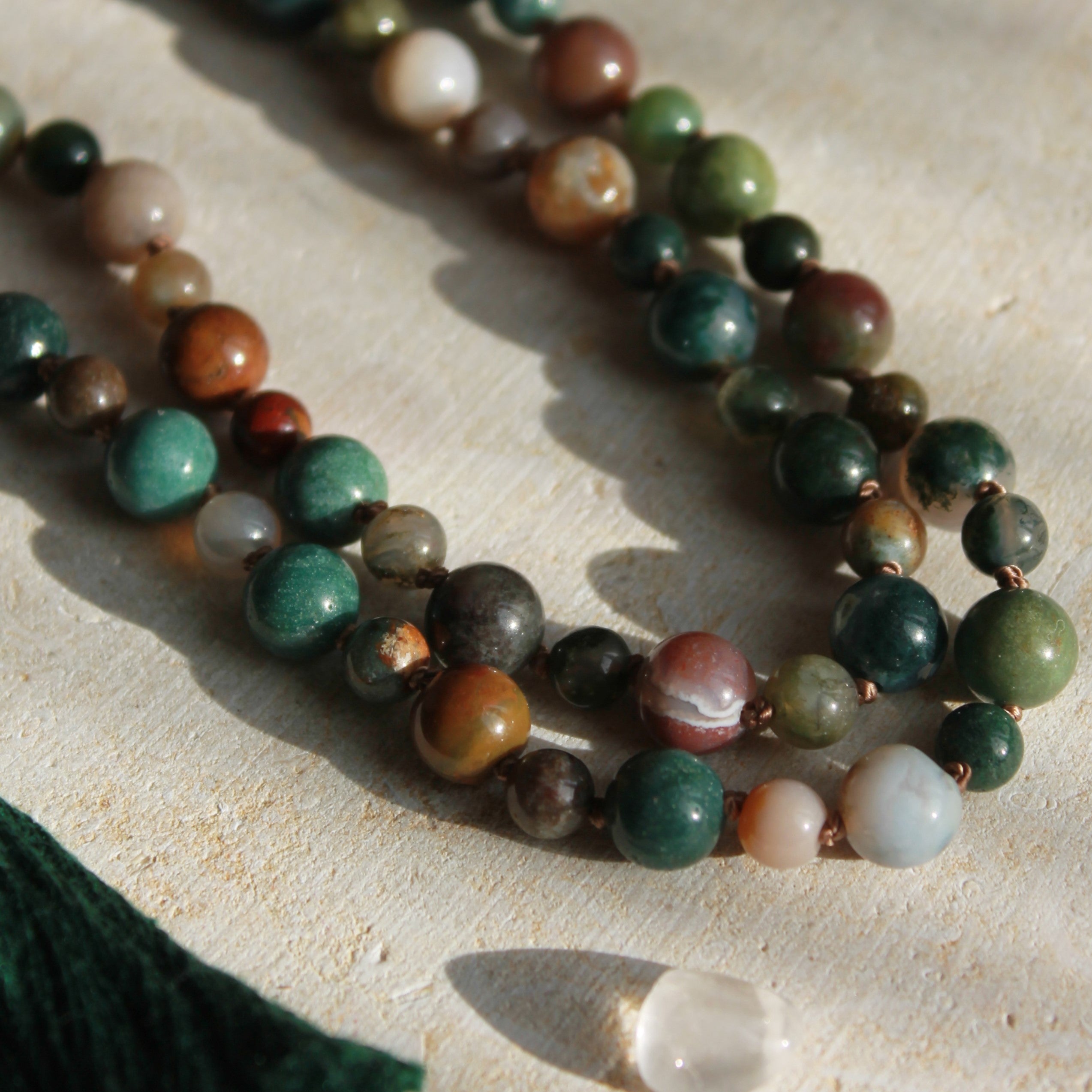 Moosachat Mala silberfarben