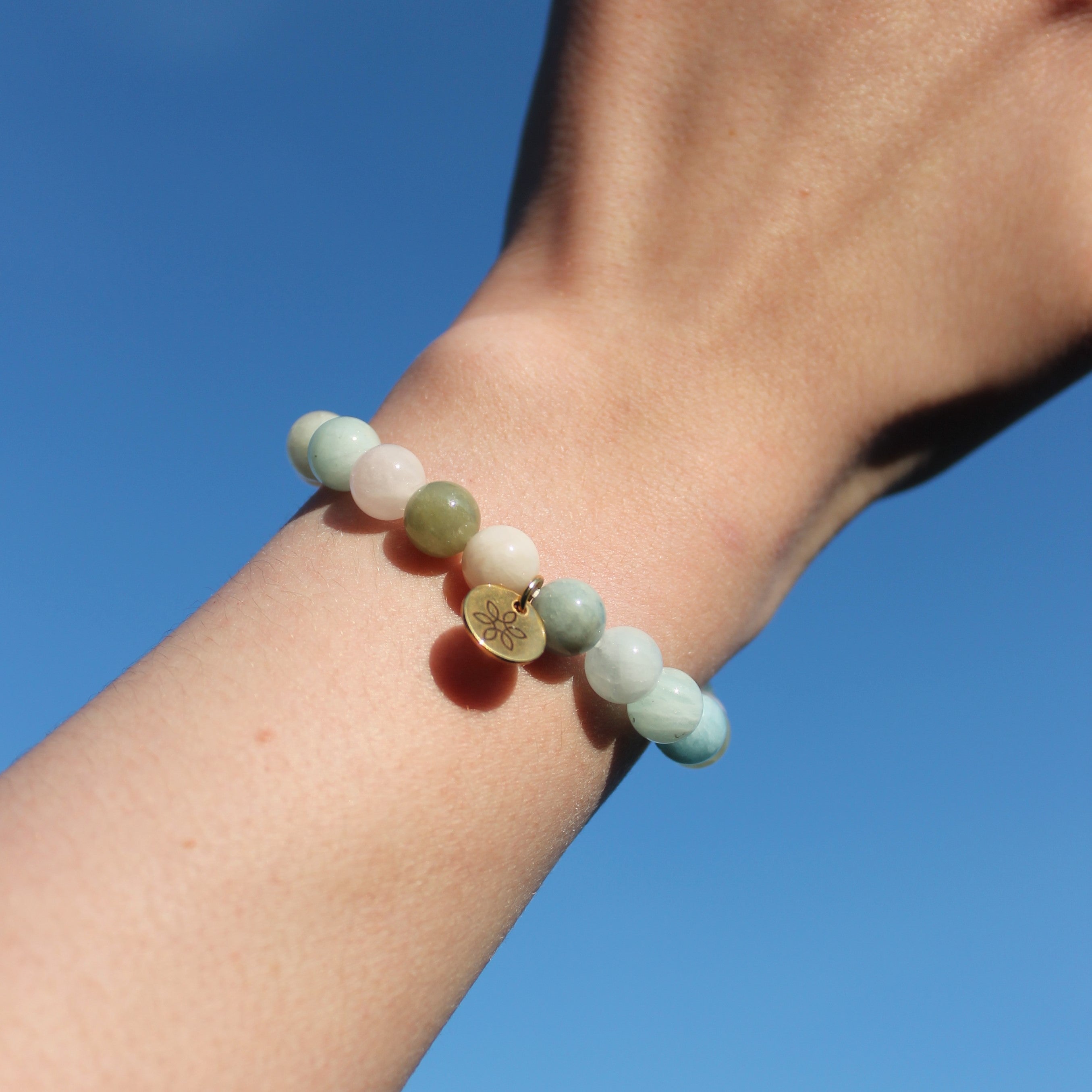 Morganit Edelsteinarmband goldfarben