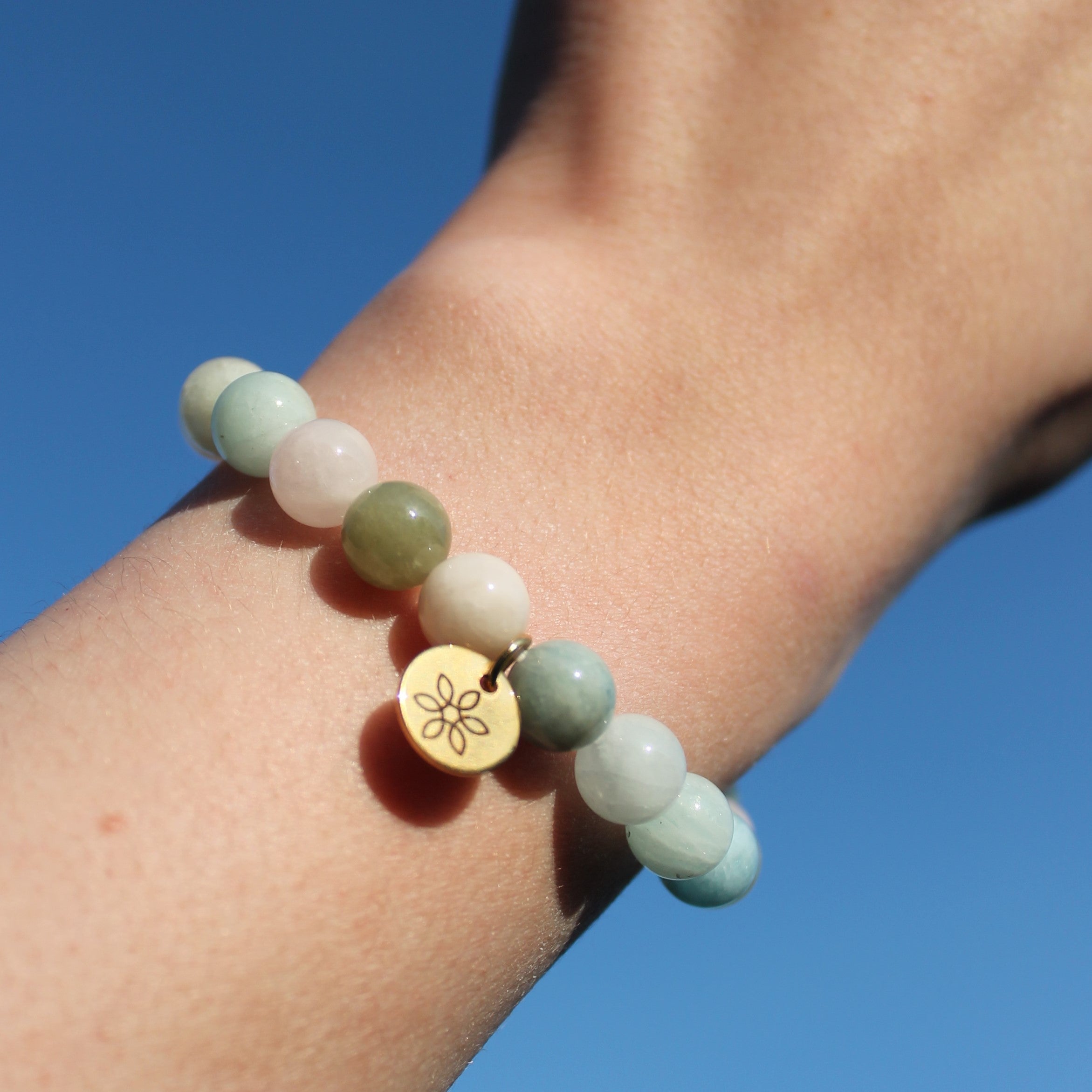 Morganit Edelsteinarmband goldfarben