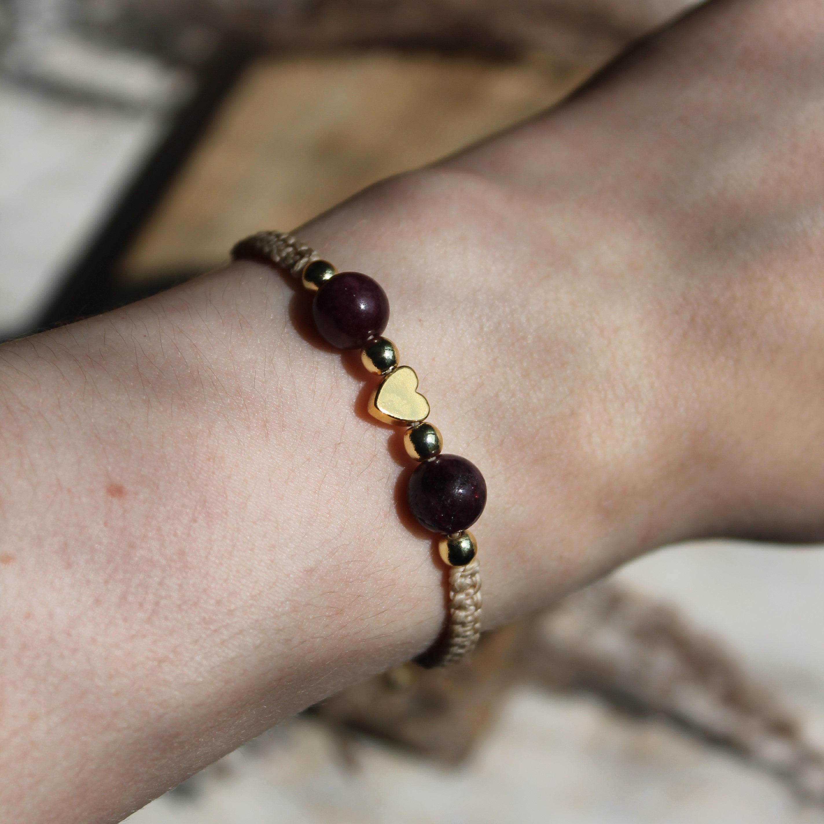 Personalisiertes Armband Makramee Herz goldfarben