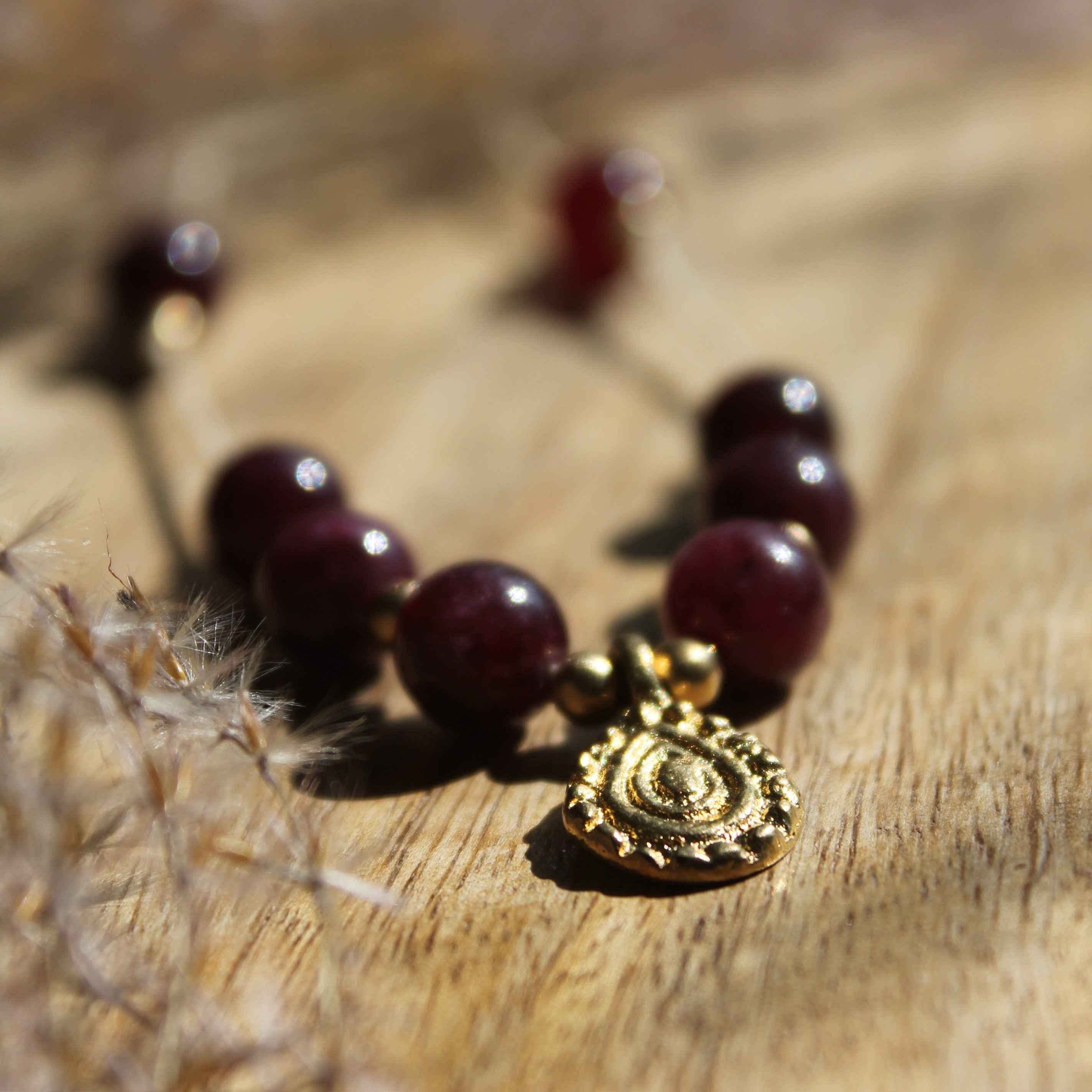 Personalisierte Kette zum Muttertag Tropfen goldfarben