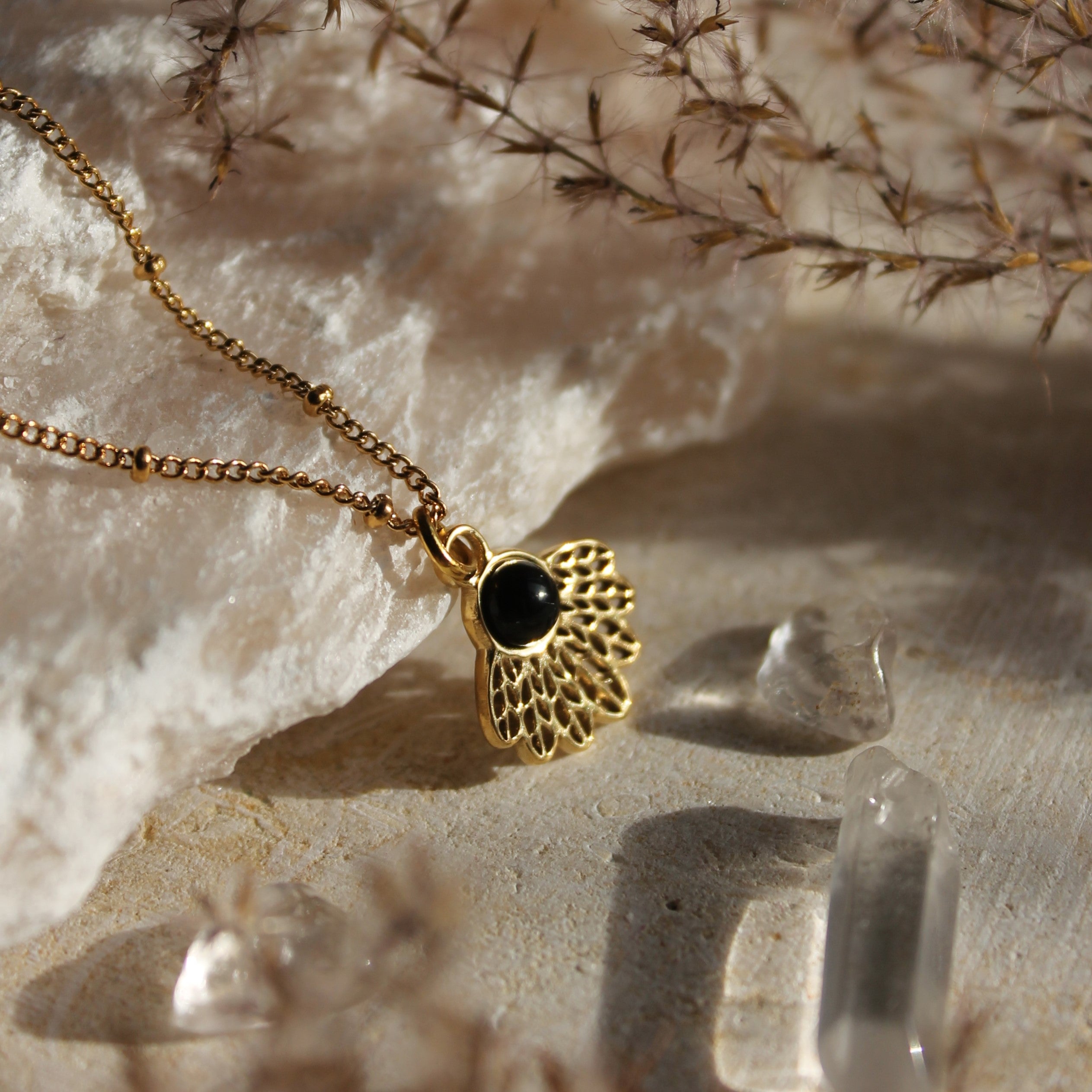 Onyx Pfauenfeder Edelsteinanhänger Kette goldfarben