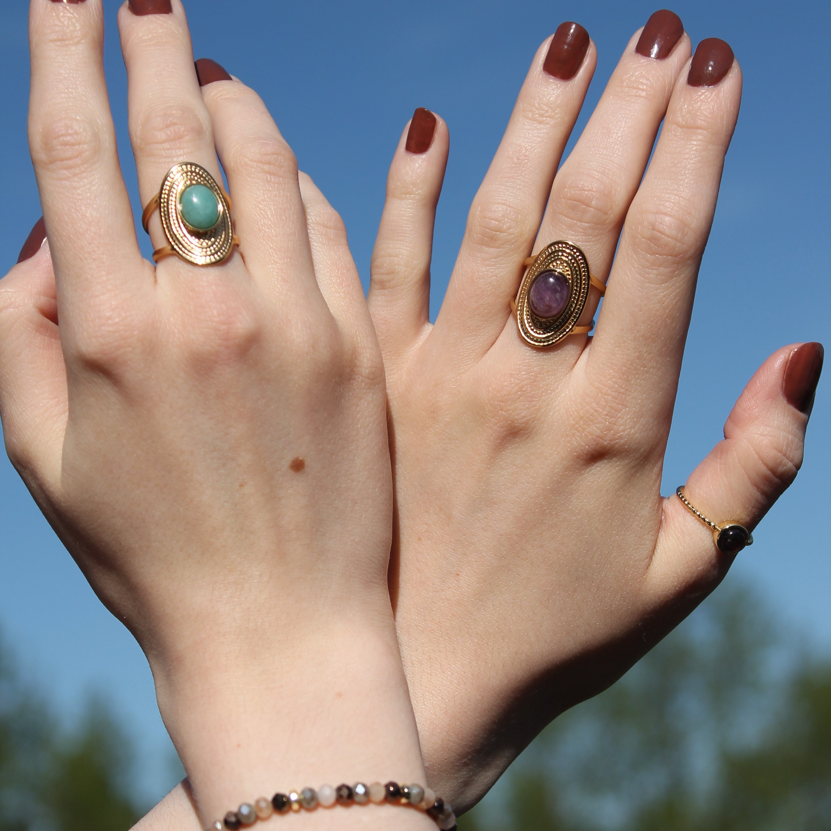 Amethyst Edelsteinring ANANDA größenverstellbar goldfarben