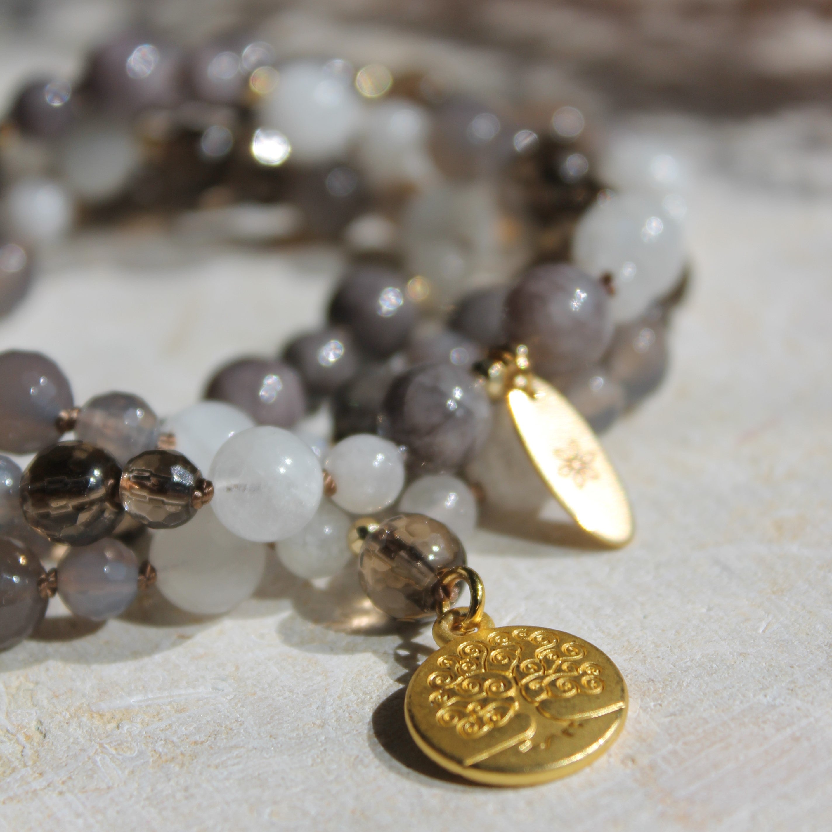 Achat, Rauchquarz, Mondstein Mala goldfarben