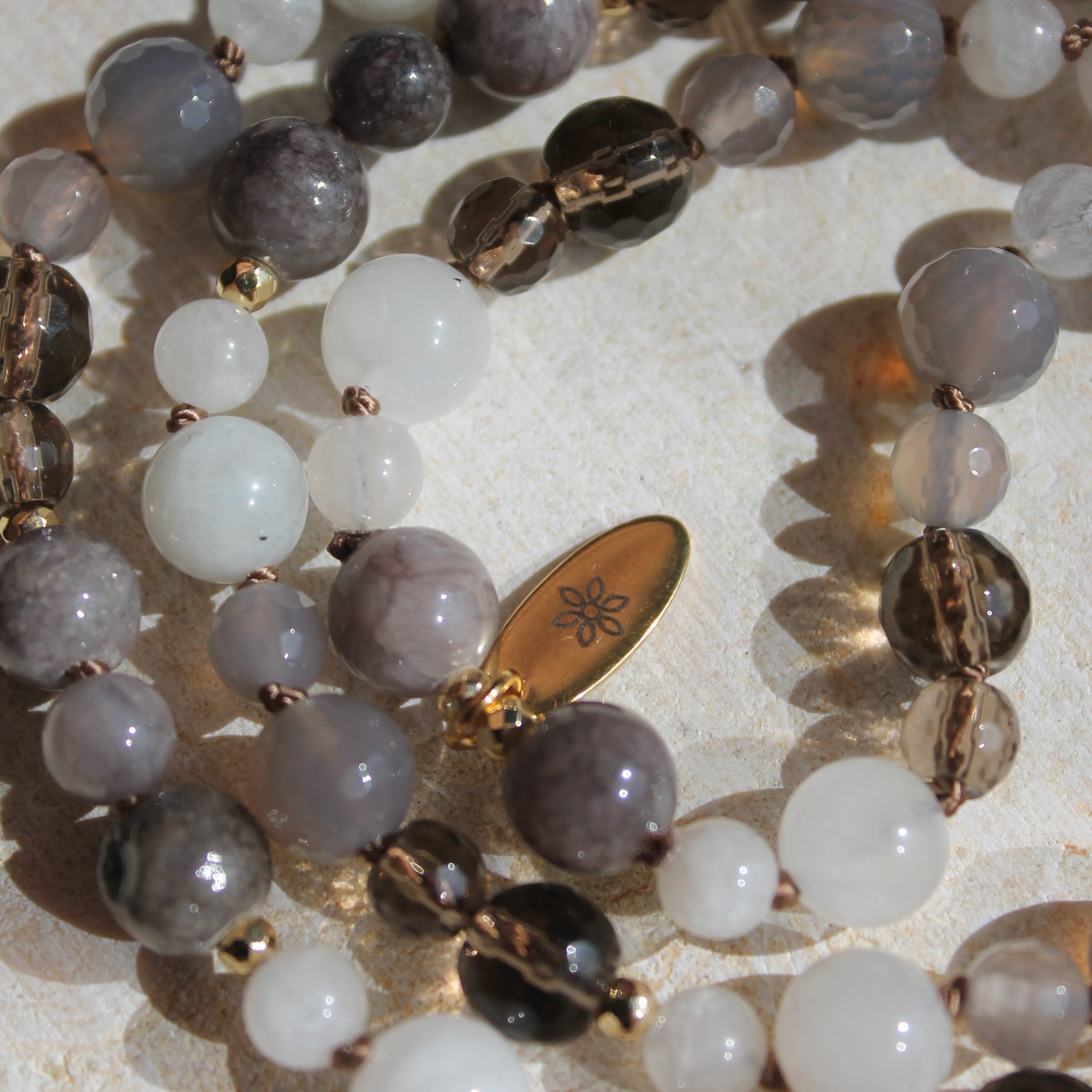 Achat, Rauchquarz, Mondstein Mala goldfarben