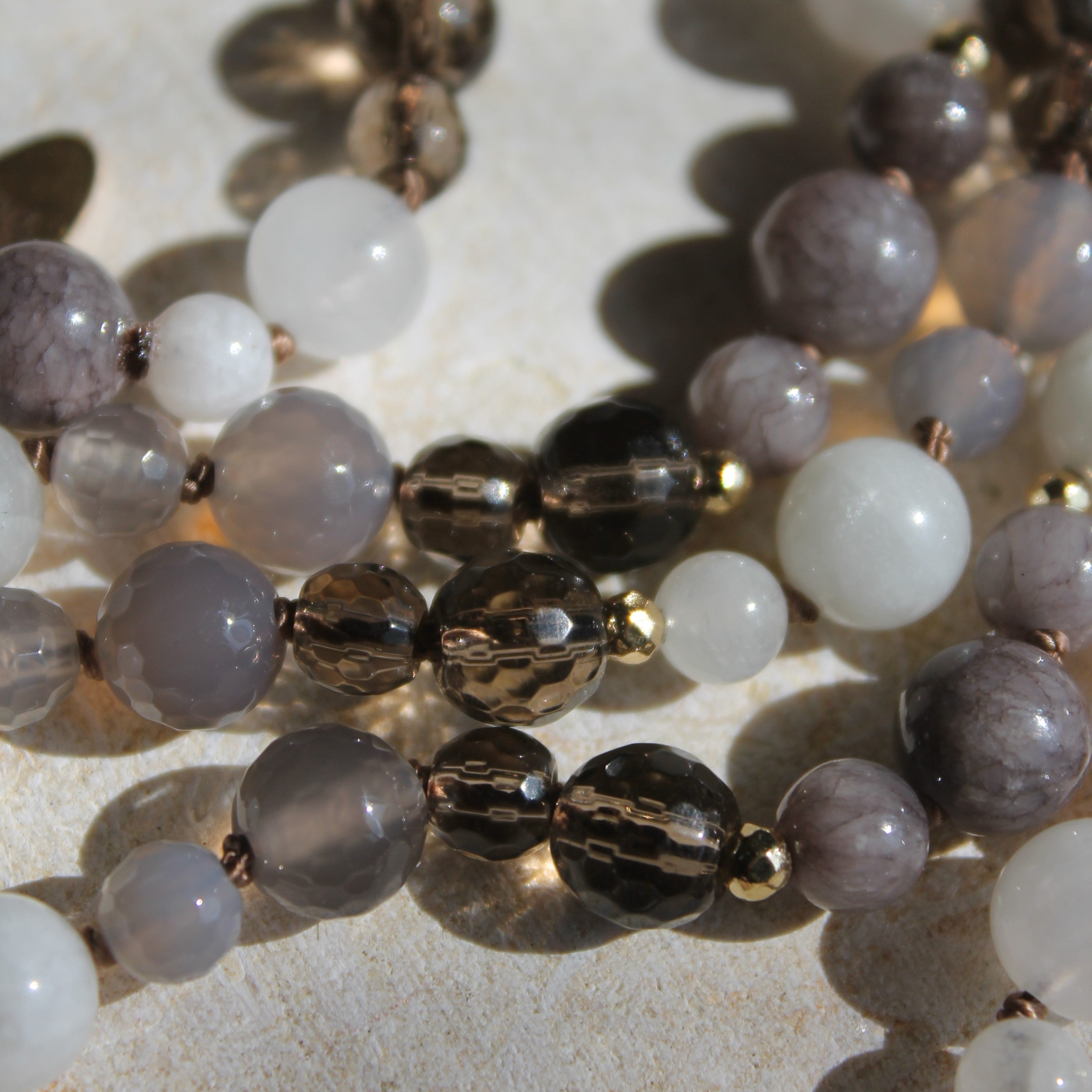Achat, Rauchquarz, Mondstein Mala goldfarben