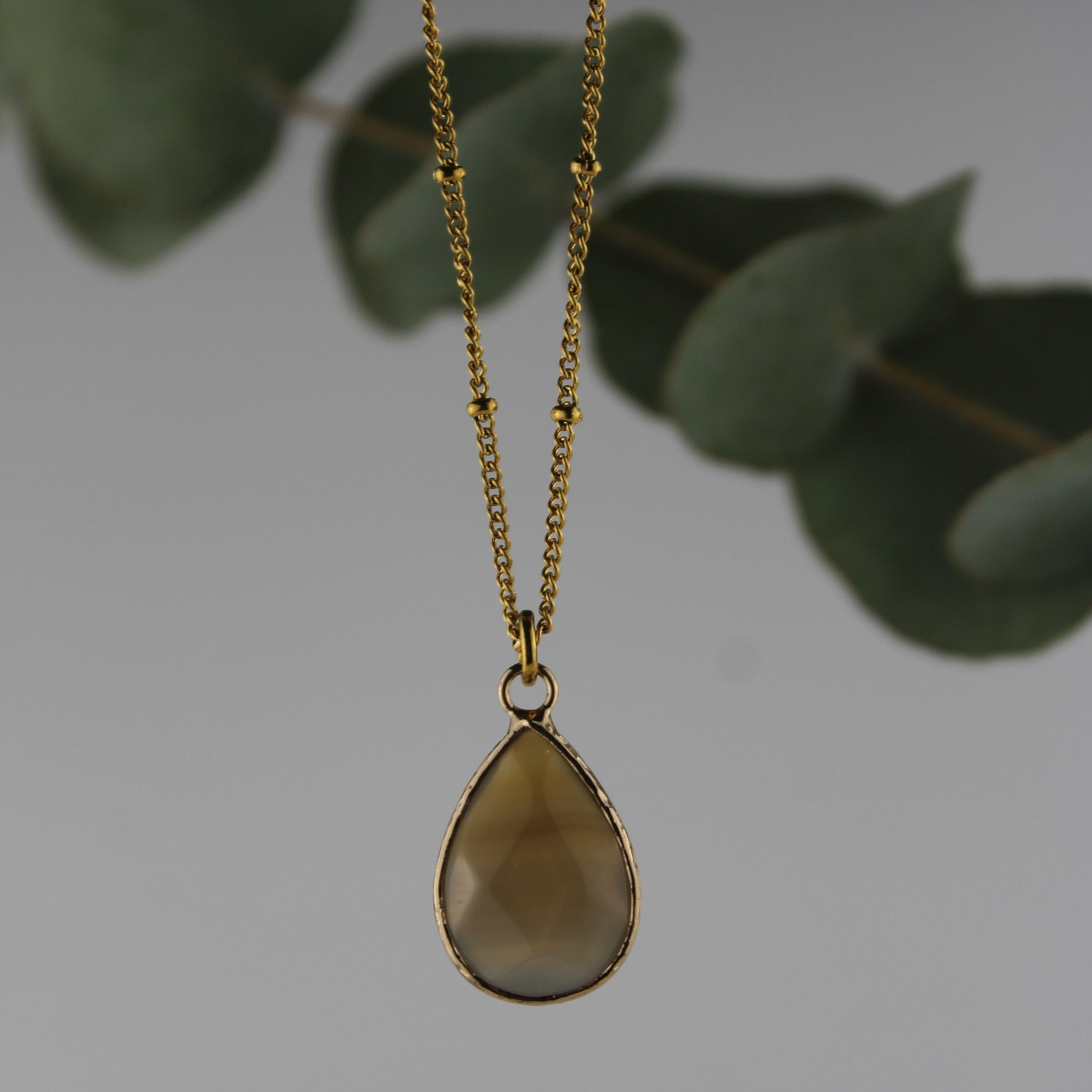 Rauchquarz Tropfen Edelsteinanhänger Kette goldfarben