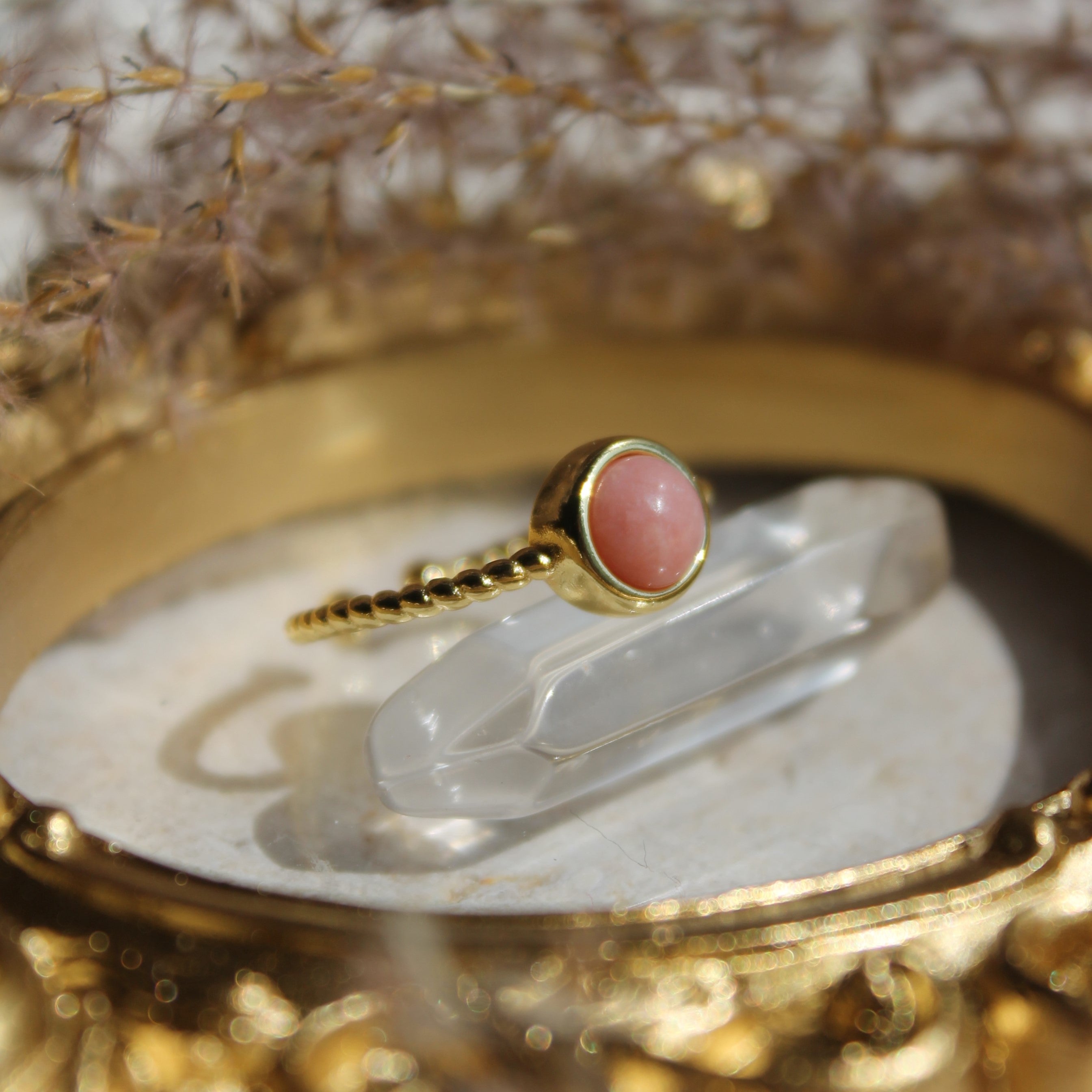 Rhodochrosit Edelsteinring YUNA größenverstellbar goldfarben