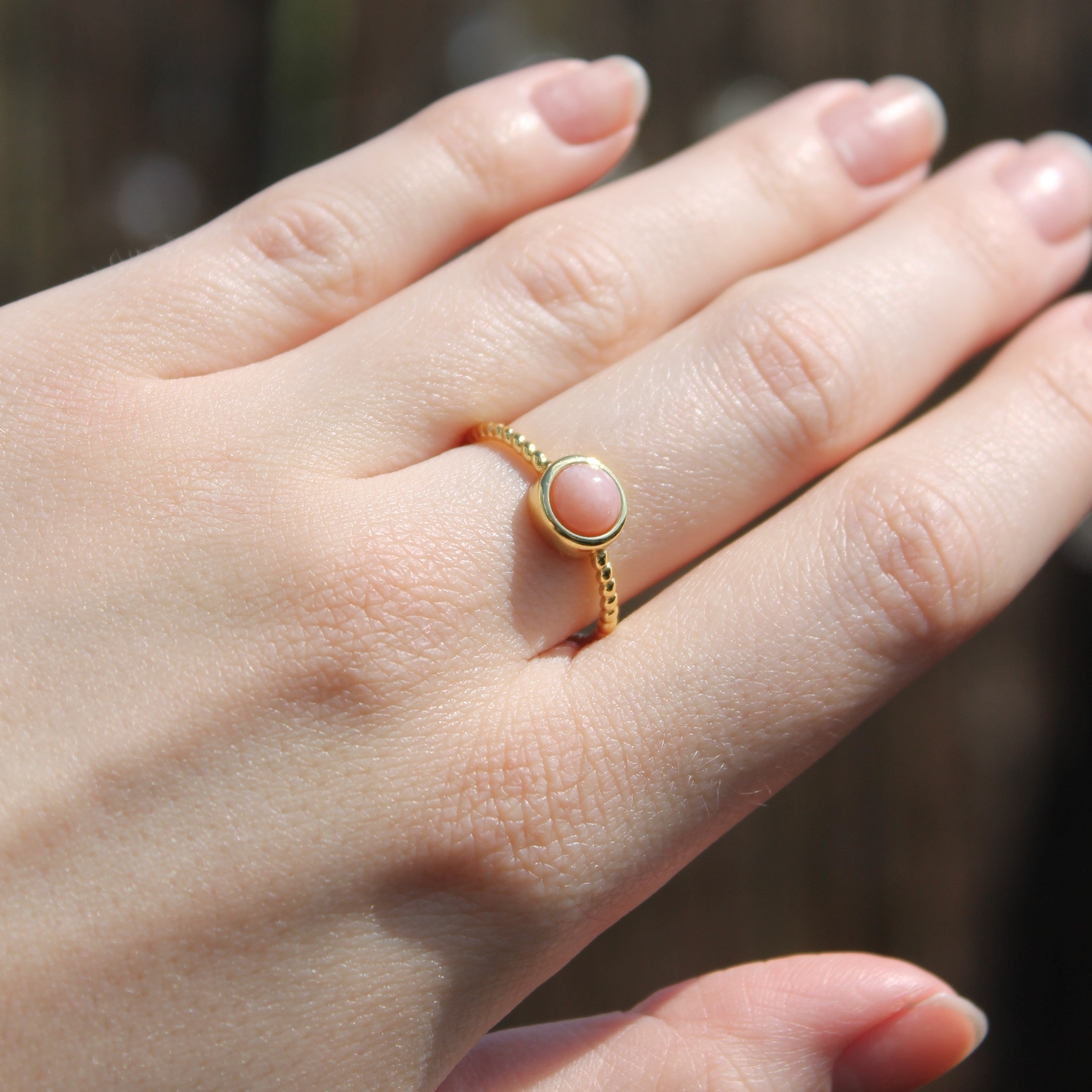 Rhodochrosit Edelsteinring YUNA größenverstellbar goldfarben