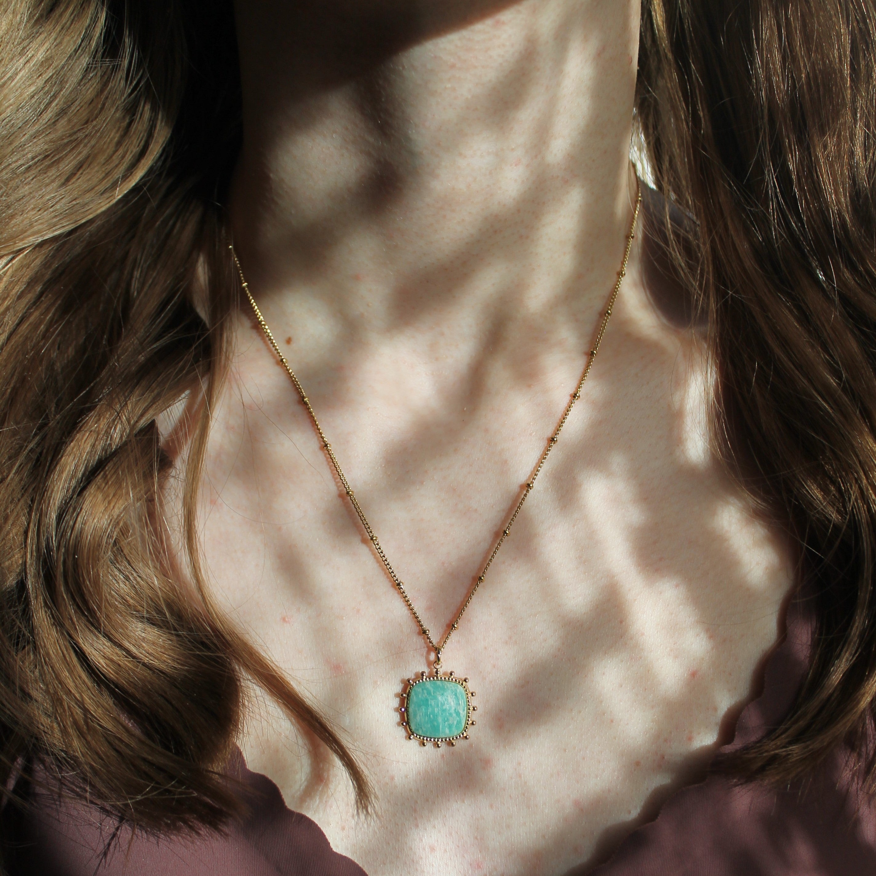 Amazonit SOL Edelsteinanhänger Kette goldfarben