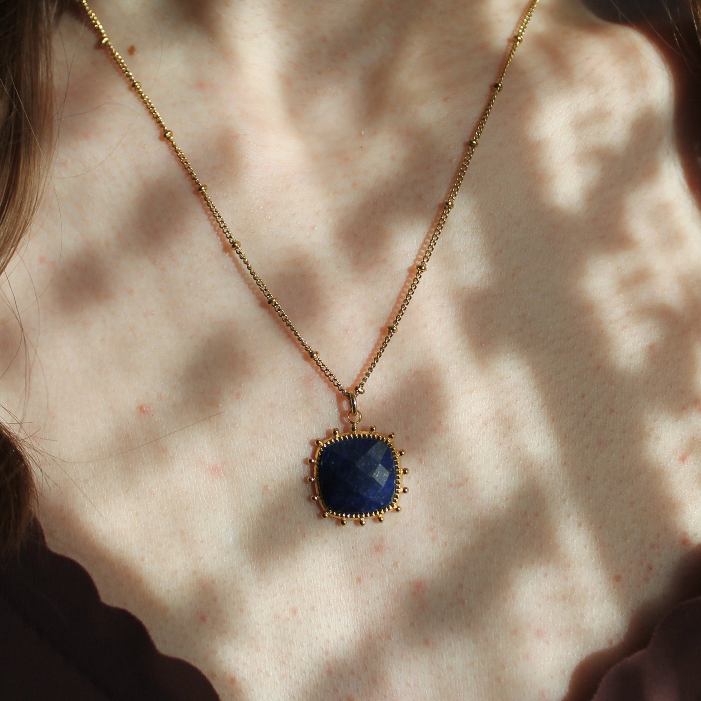 Lapislazuli SOL Edelsteinanhänger Kette goldfarben