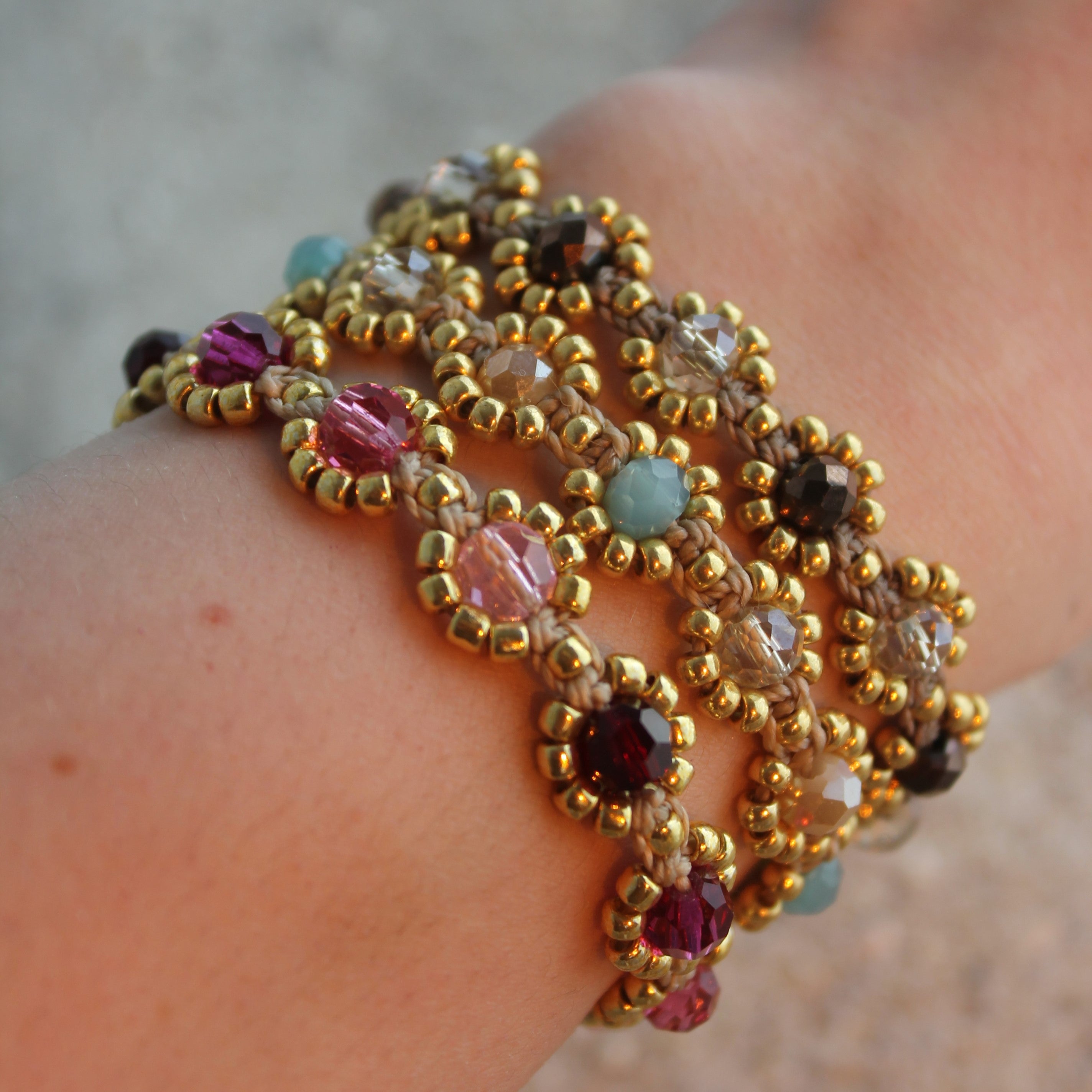 SONA MOKKA Armband Makramee goldfarben