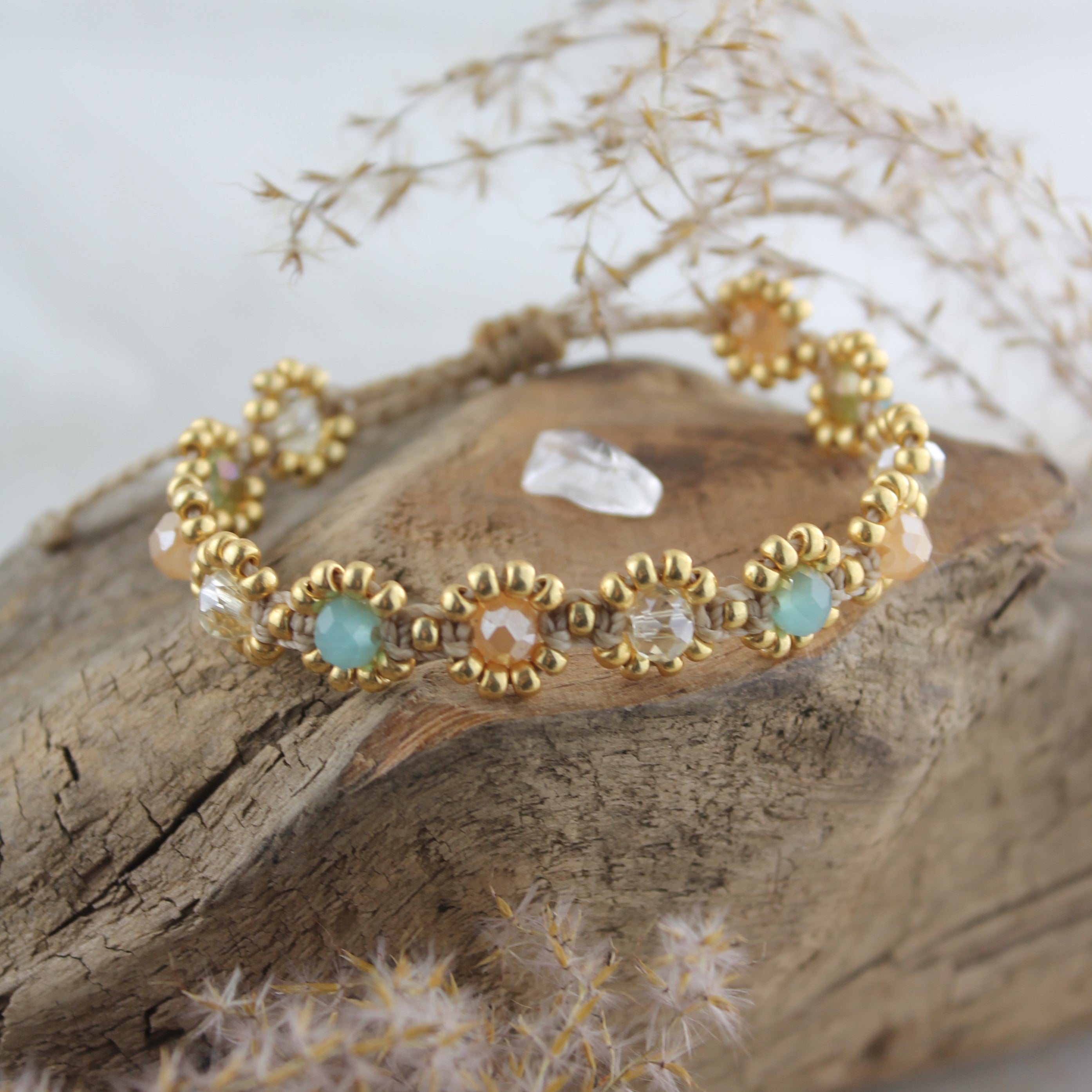 SONA MINT Armband Makramee goldfarben