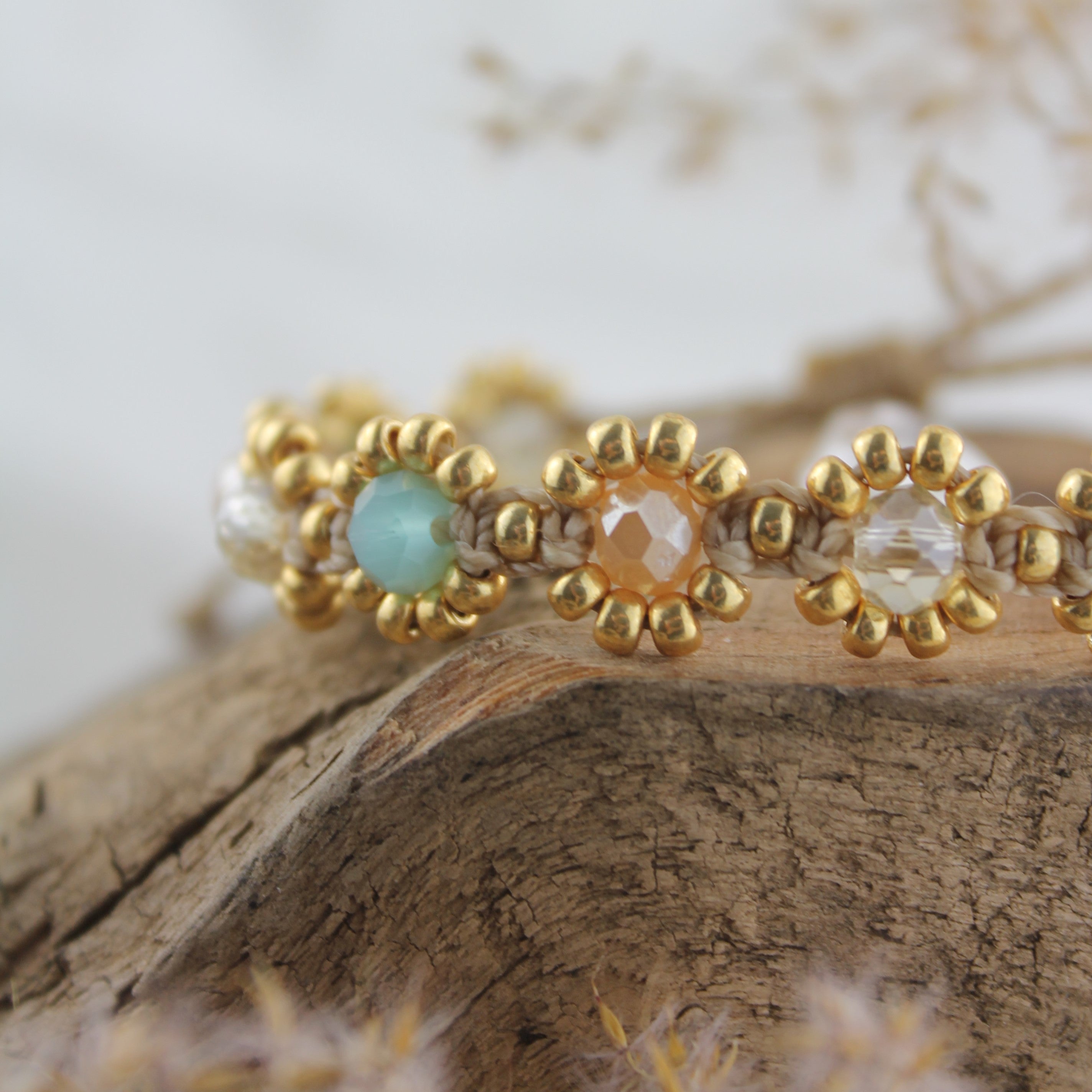 SONA MINT Armband Makramee goldfarben