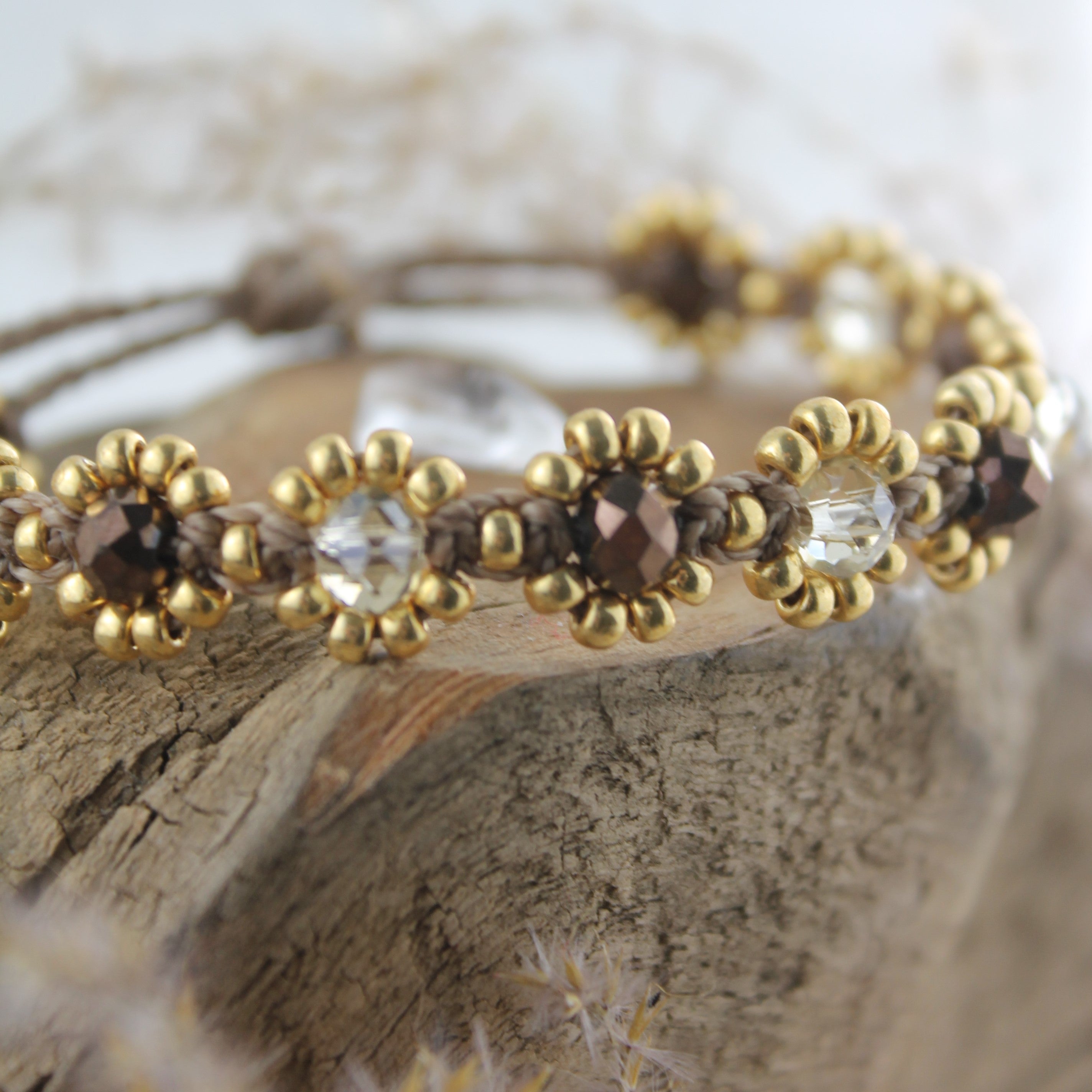 SONA MOKKA Armband Makramee goldfarben