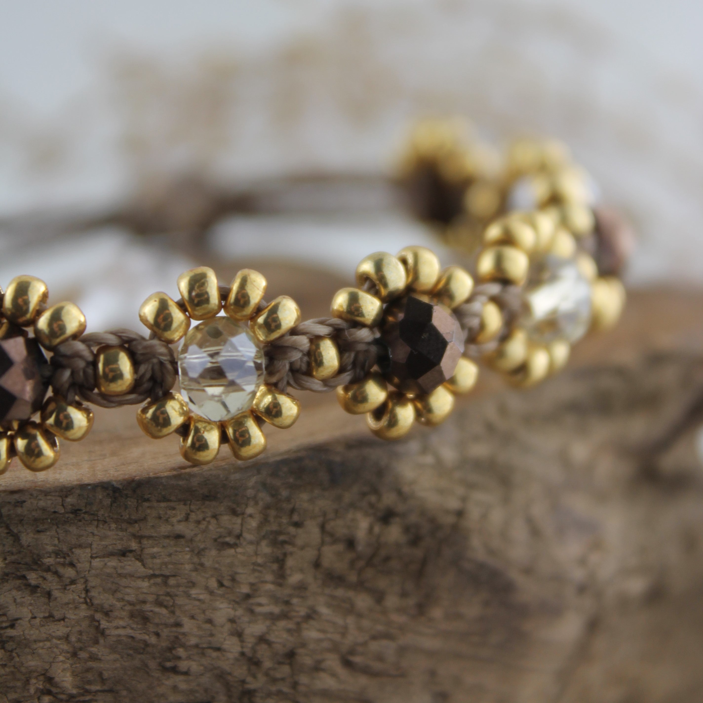 SONA MOKKA Armband Makramee goldfarben