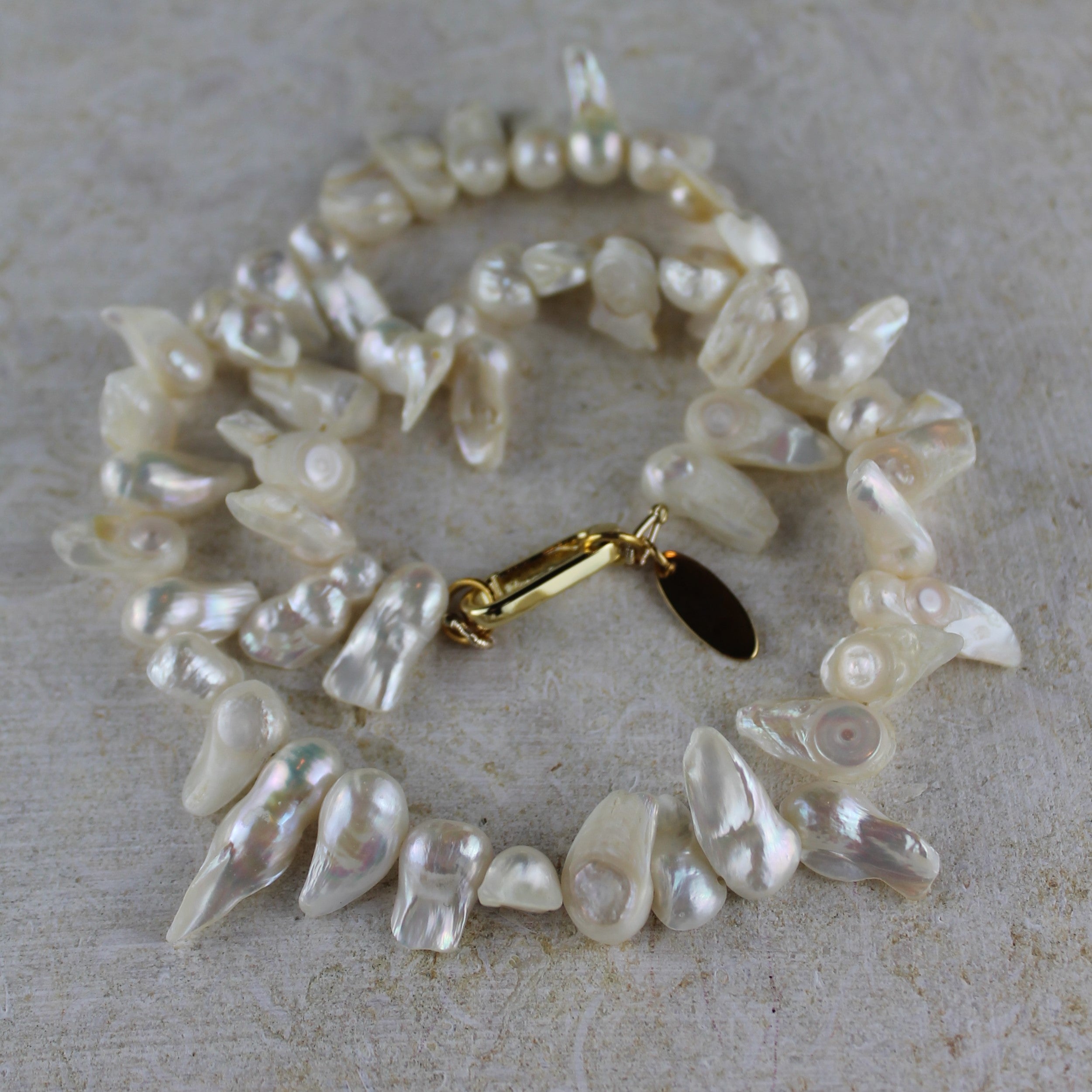 Süßwasserperlen Zähne Choker Kette goldfarben