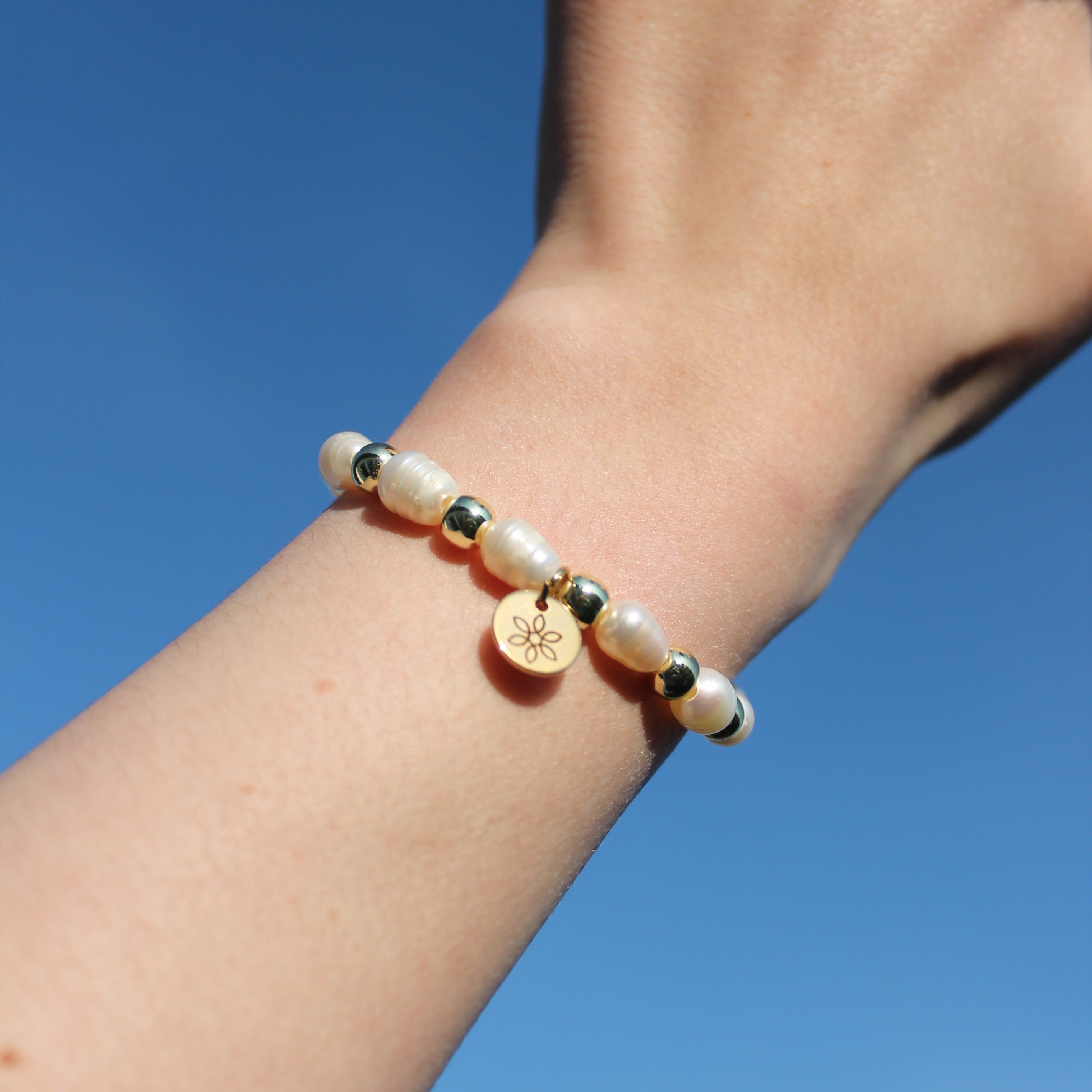 Süßwasserperlen Hämatit Perlenarmband goldfarben